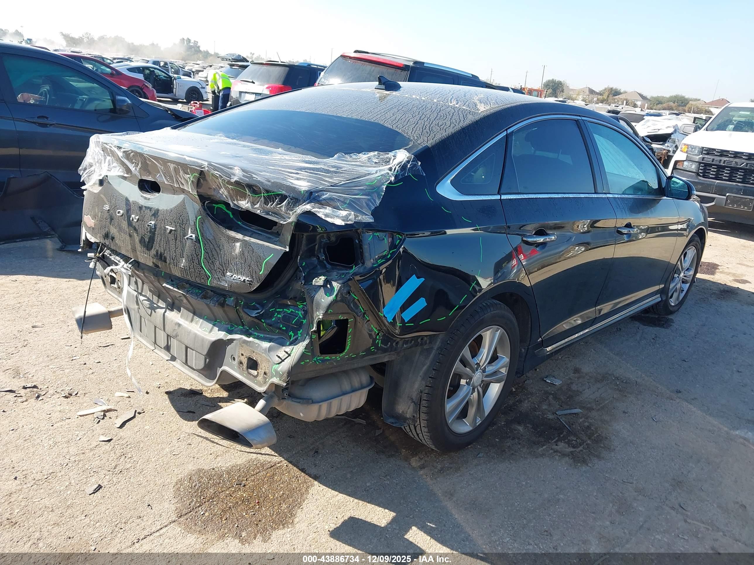 HYUNDAI SONATA image 4