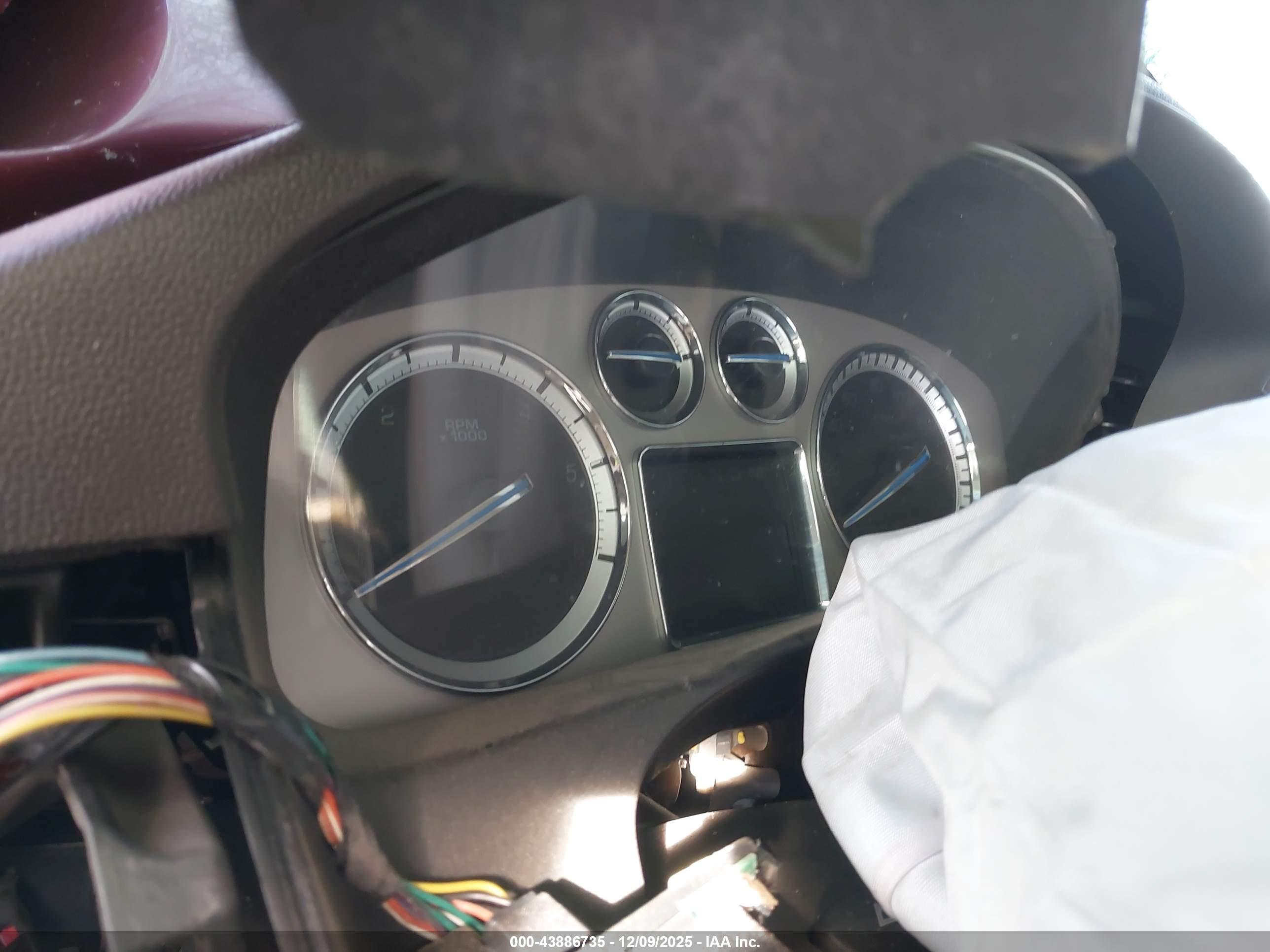 CADILLAC ESCALADE image 7