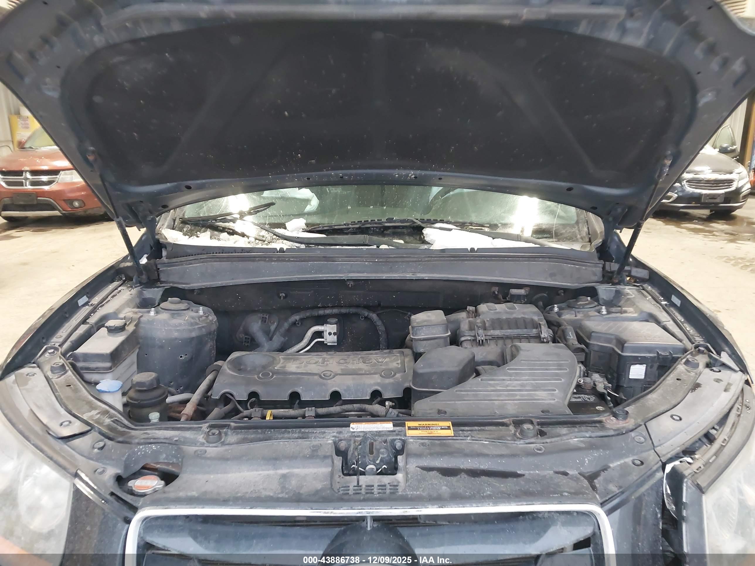 HYUNDAI SANTA image 10