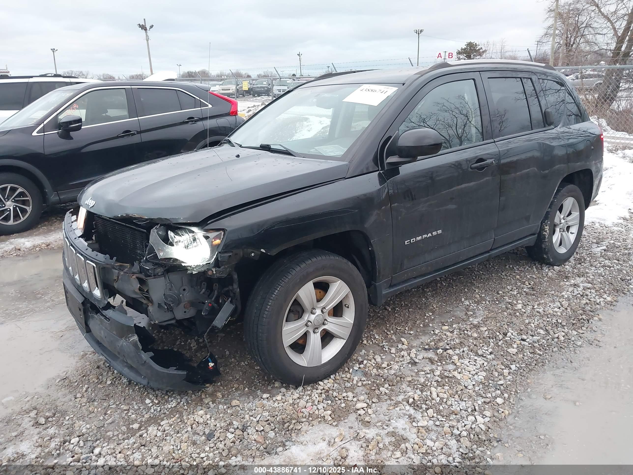 JEEP COMPASS image 2