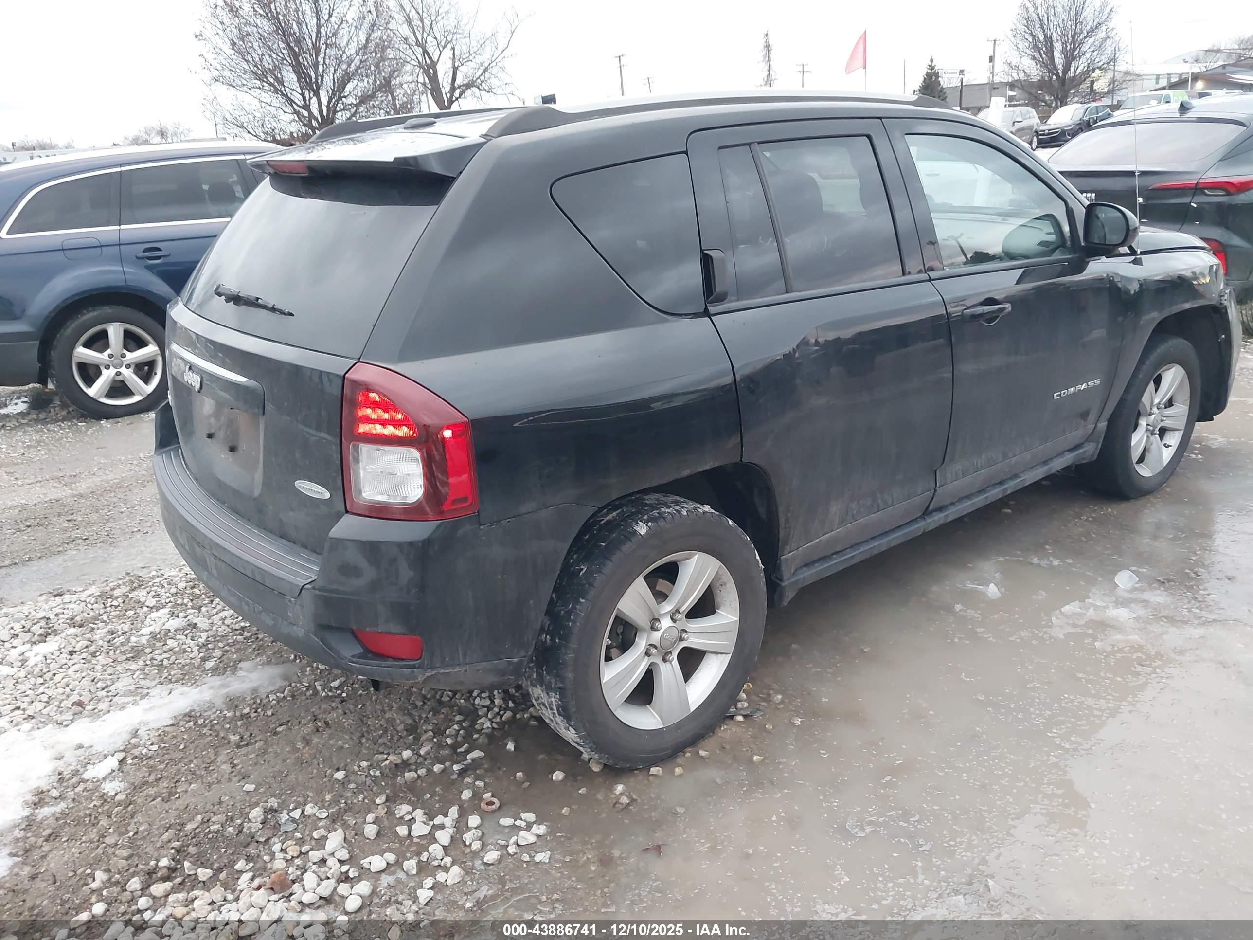 JEEP COMPASS image 4