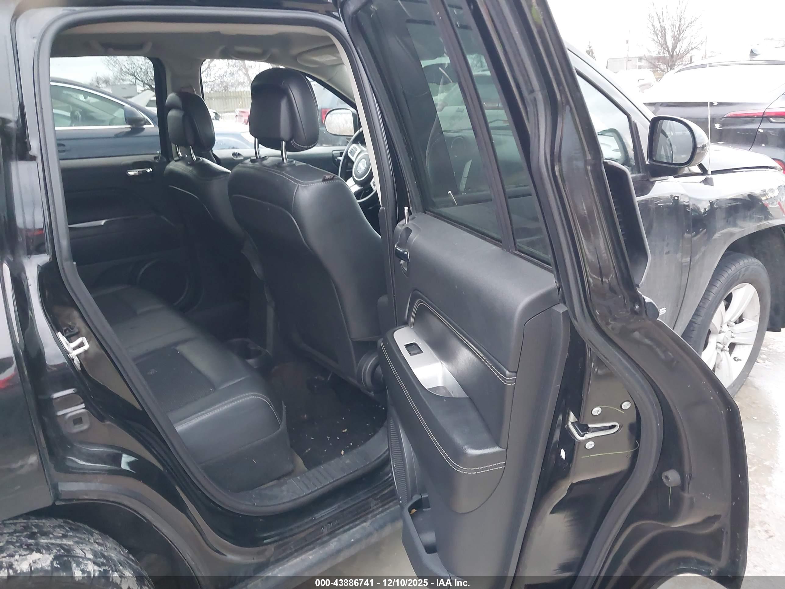 JEEP COMPASS image 8