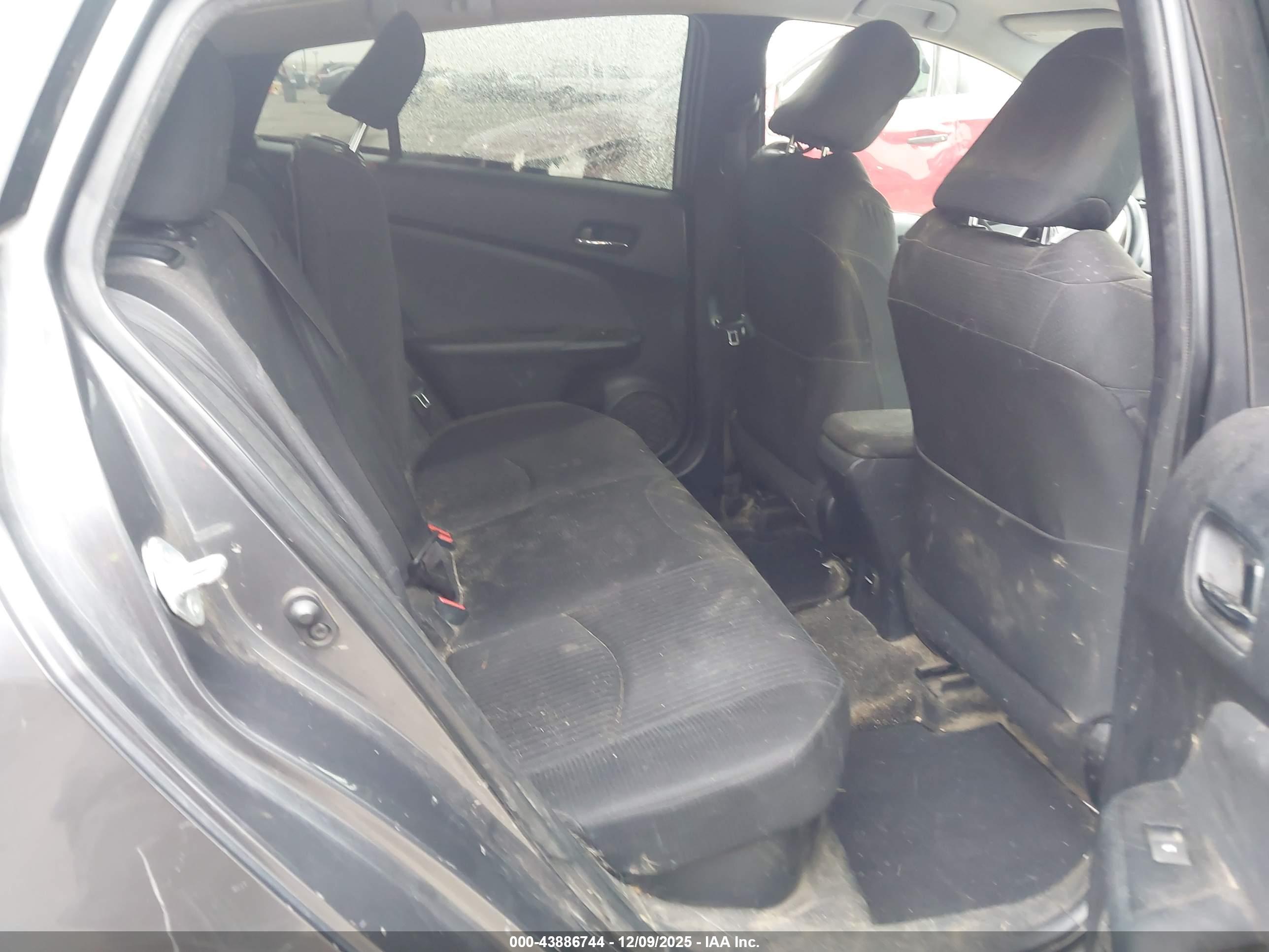 TOYOTA PRIUS image 8