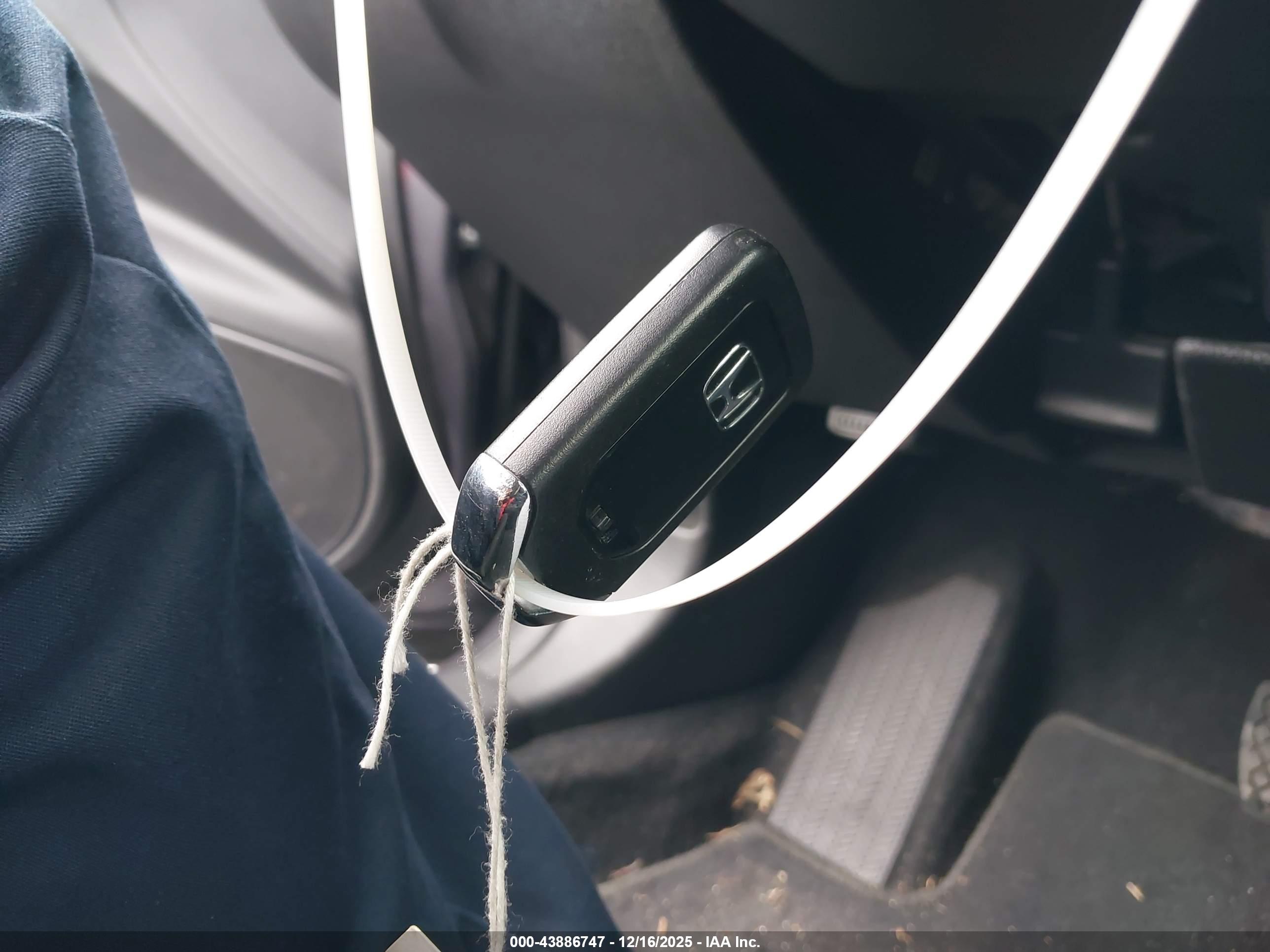 HONDA CIVIC image 11