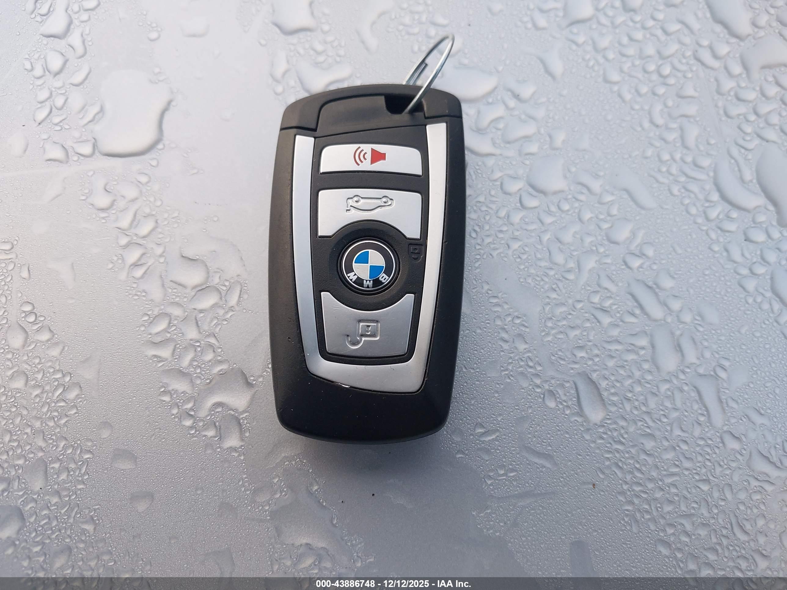 BMW 335I image 11