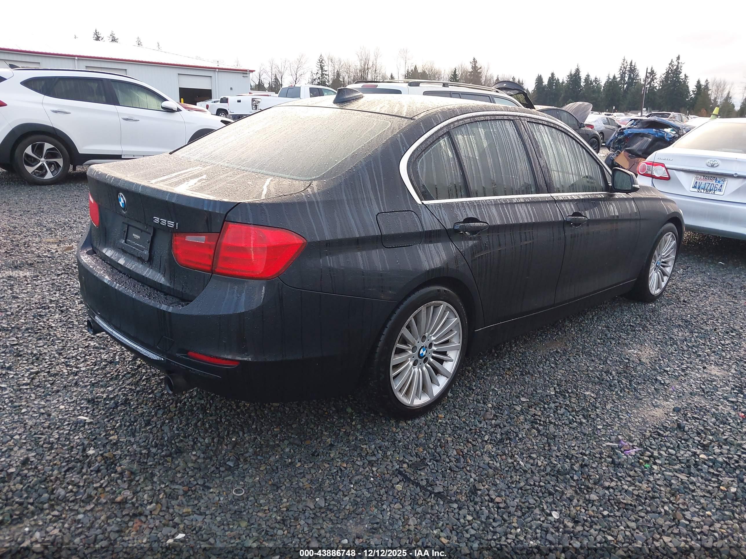 BMW 335I image 4