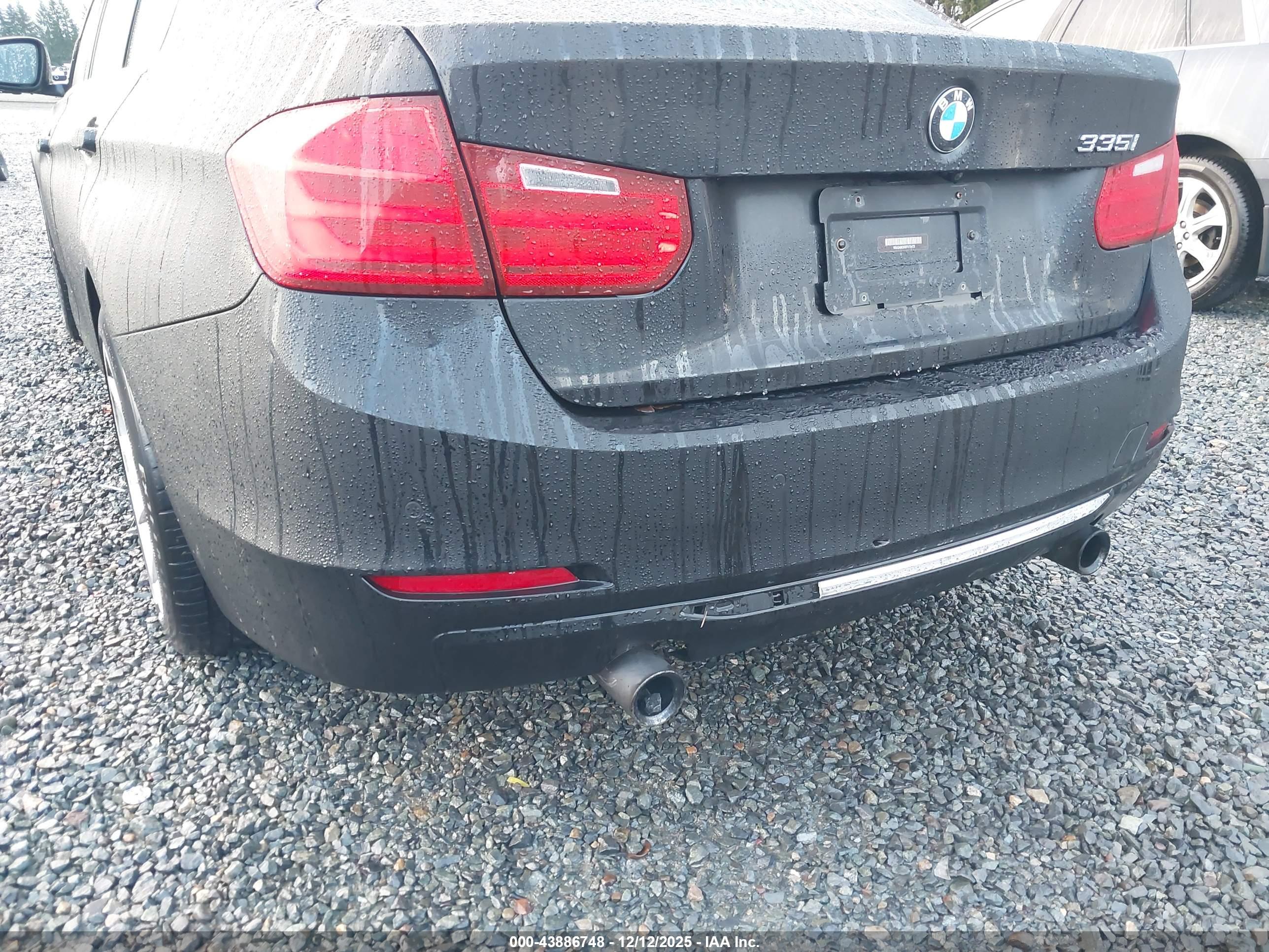 BMW 335I image 6