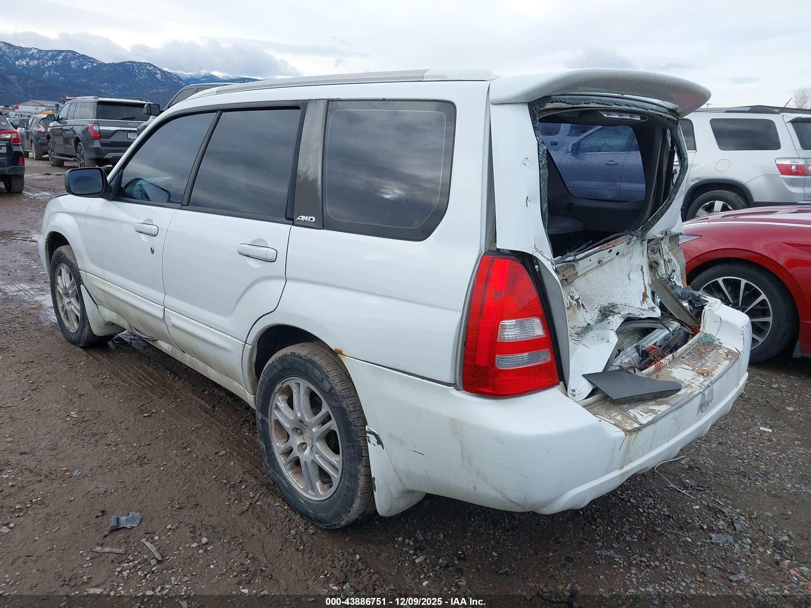 SUBARU FORESTER image 3