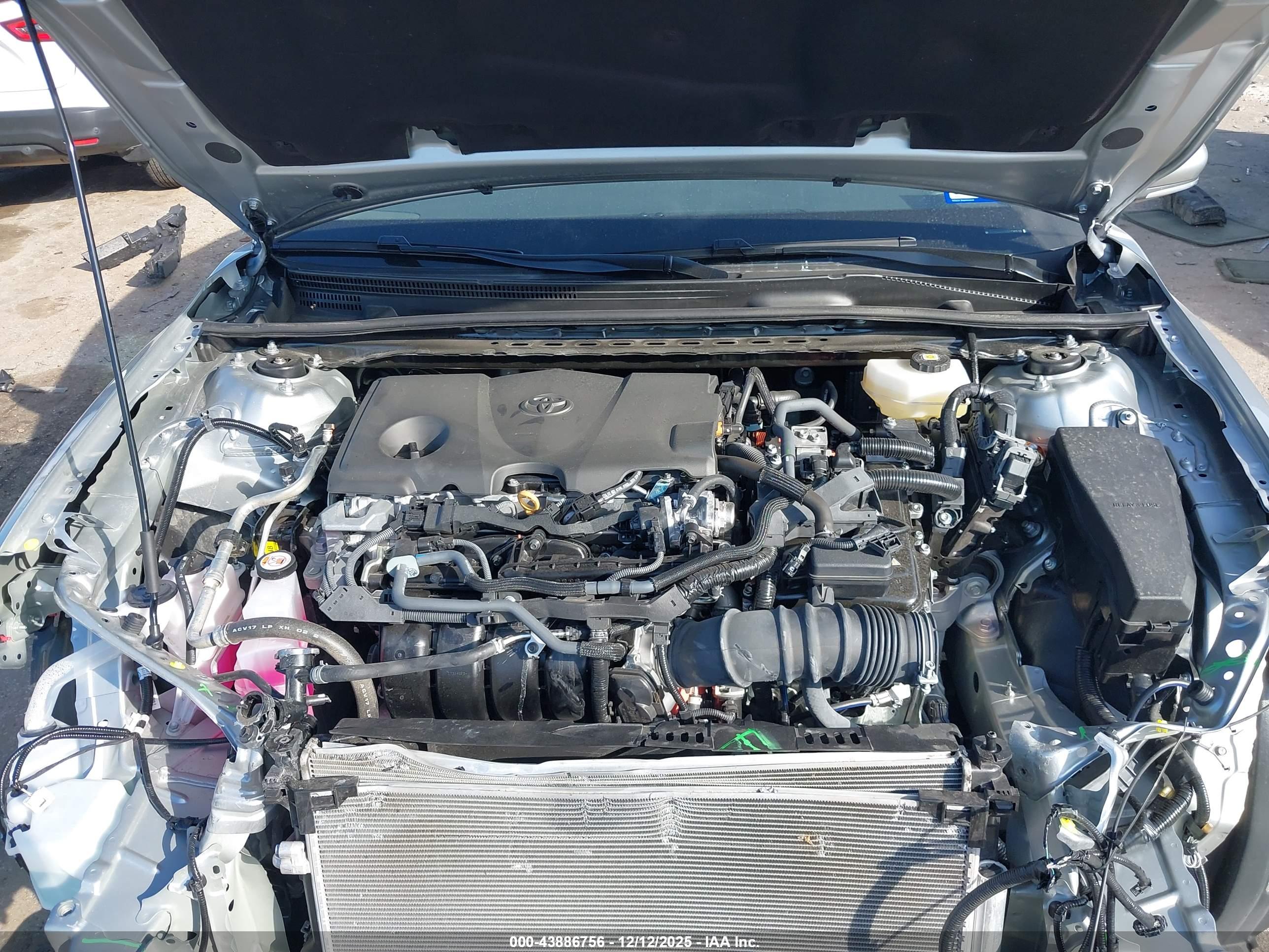 TOYOTA CAMRY image 10