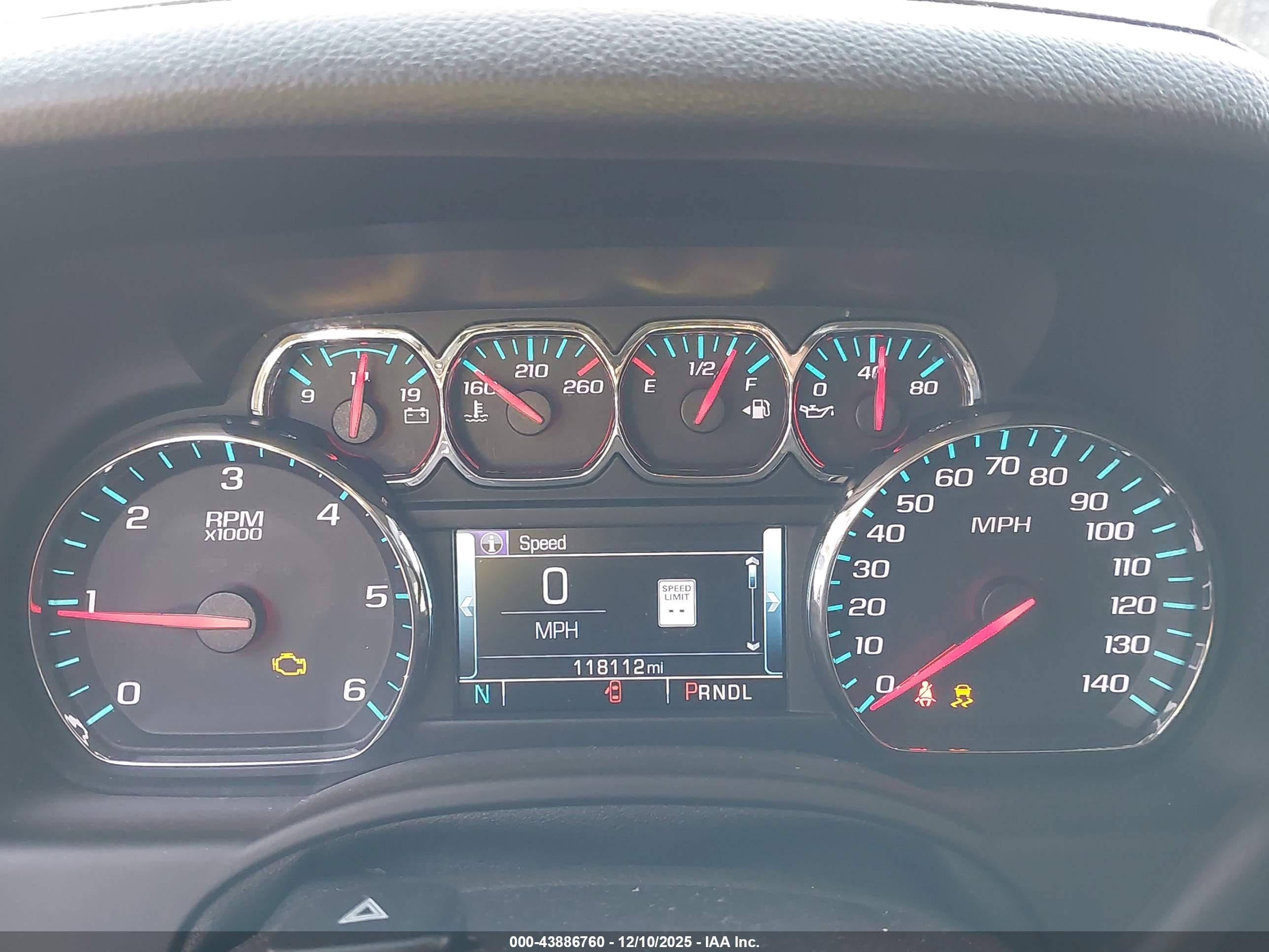CHEVROLET TAHOE image 7