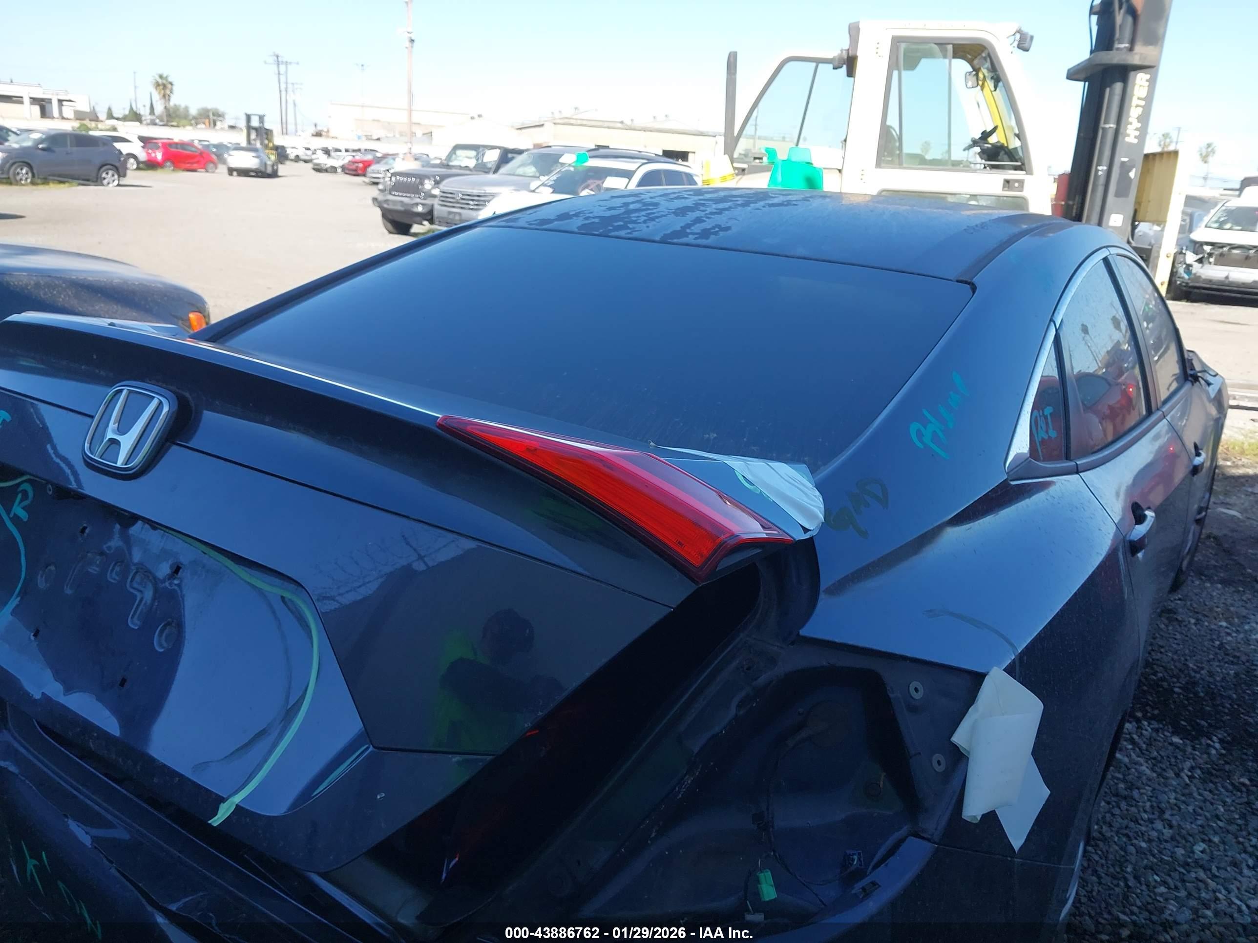 HONDA CIVIC image 4