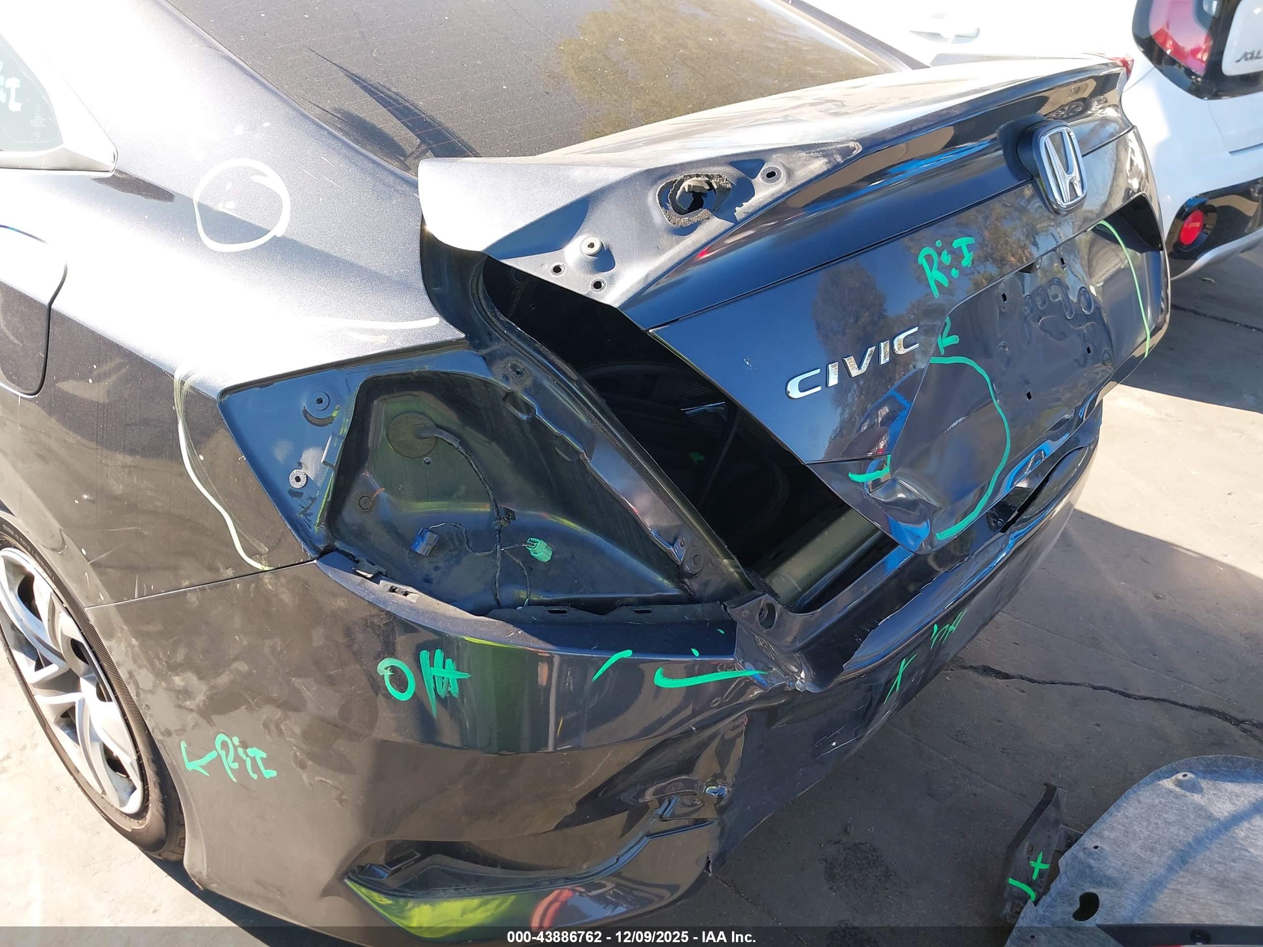 HONDA CIVIC image 6