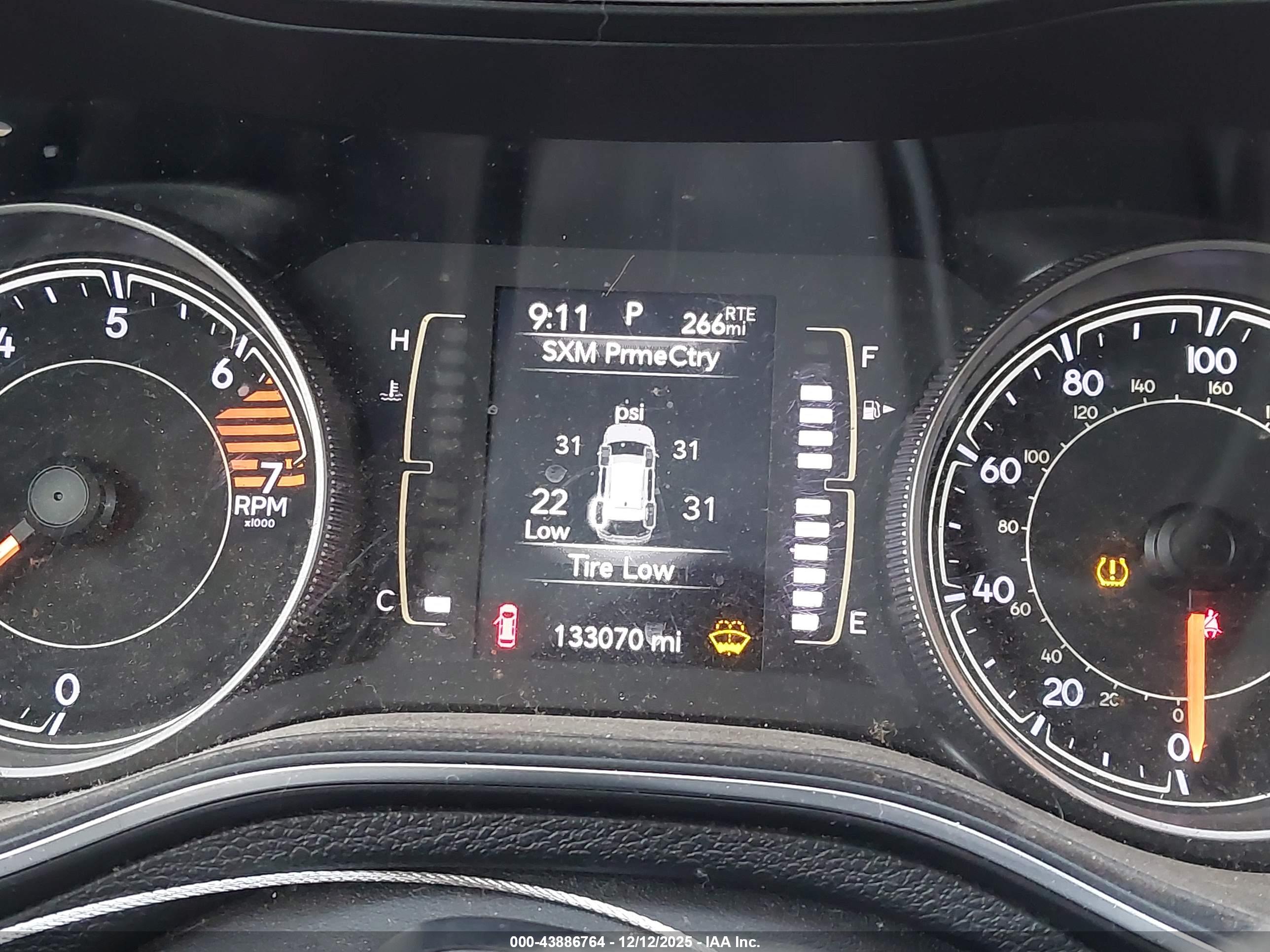 JEEP CHEROKEE image 7
