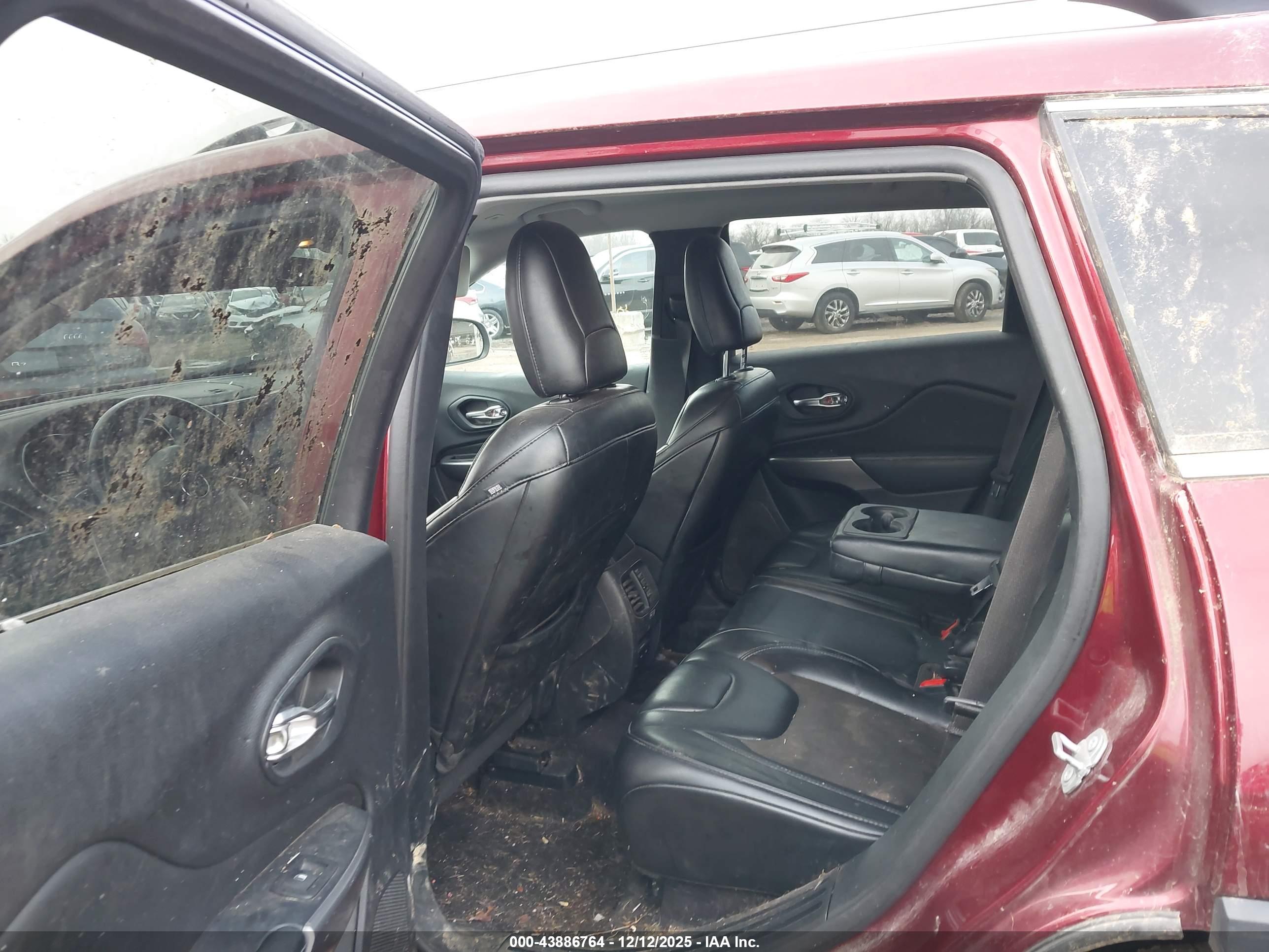 JEEP CHEROKEE image 8