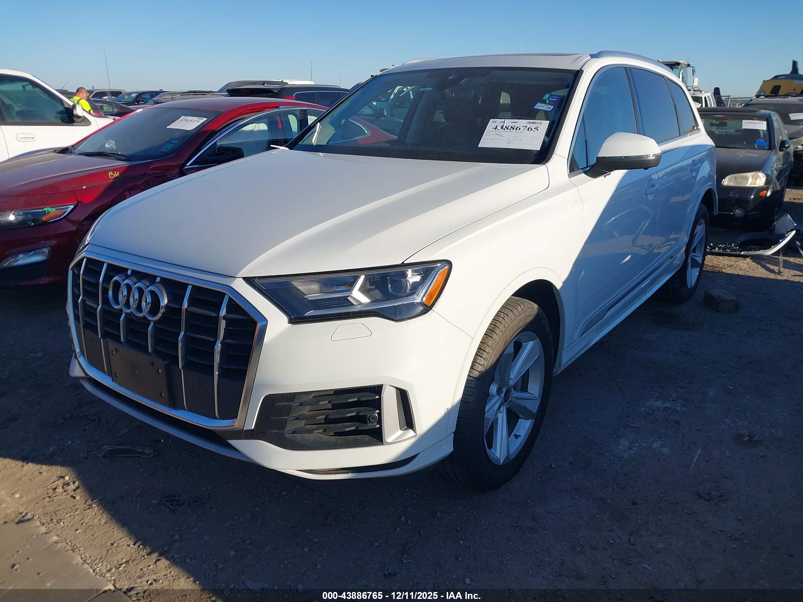 AUDI Q7 image 2