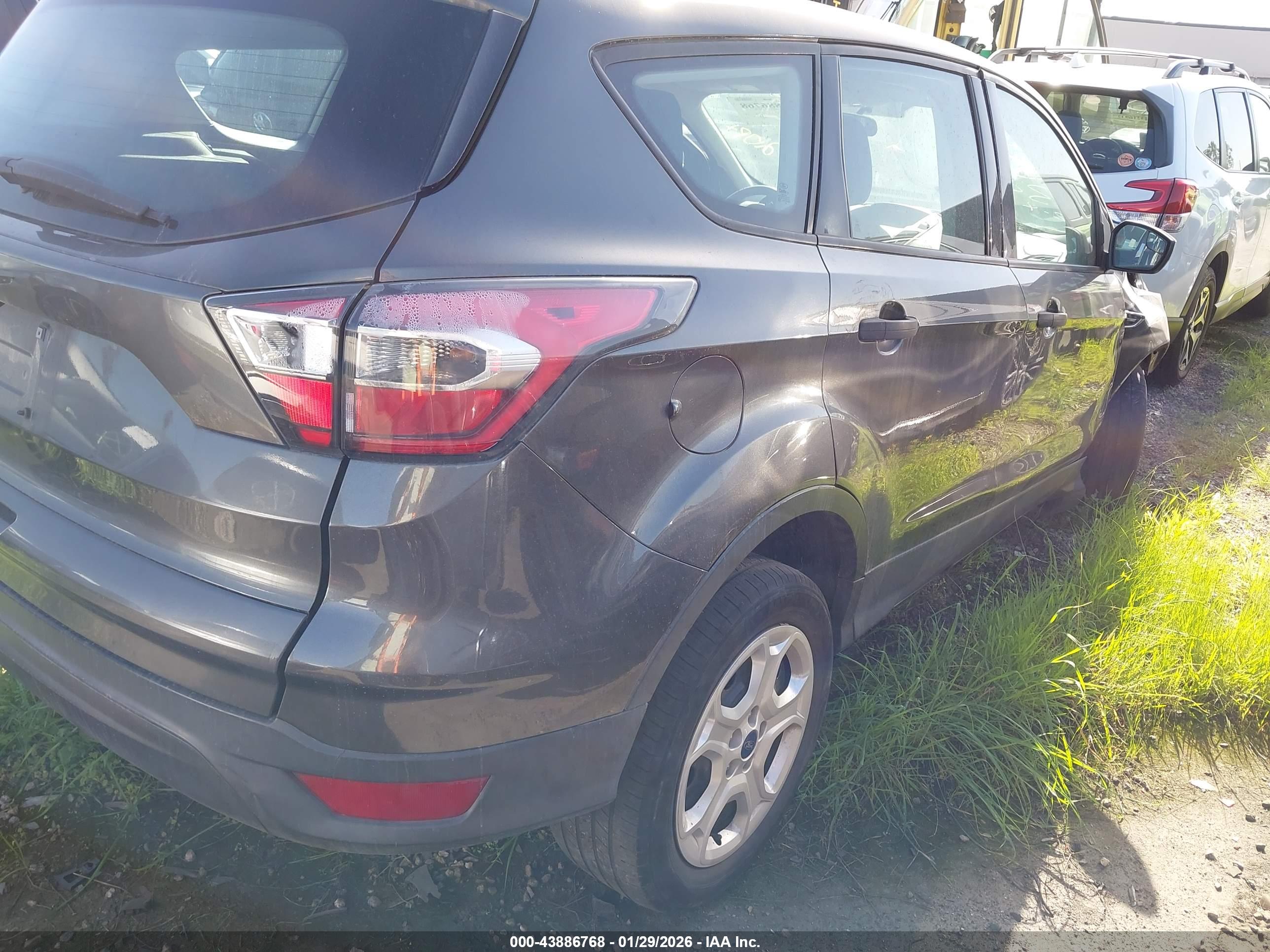 FORD ESCAPE image 4