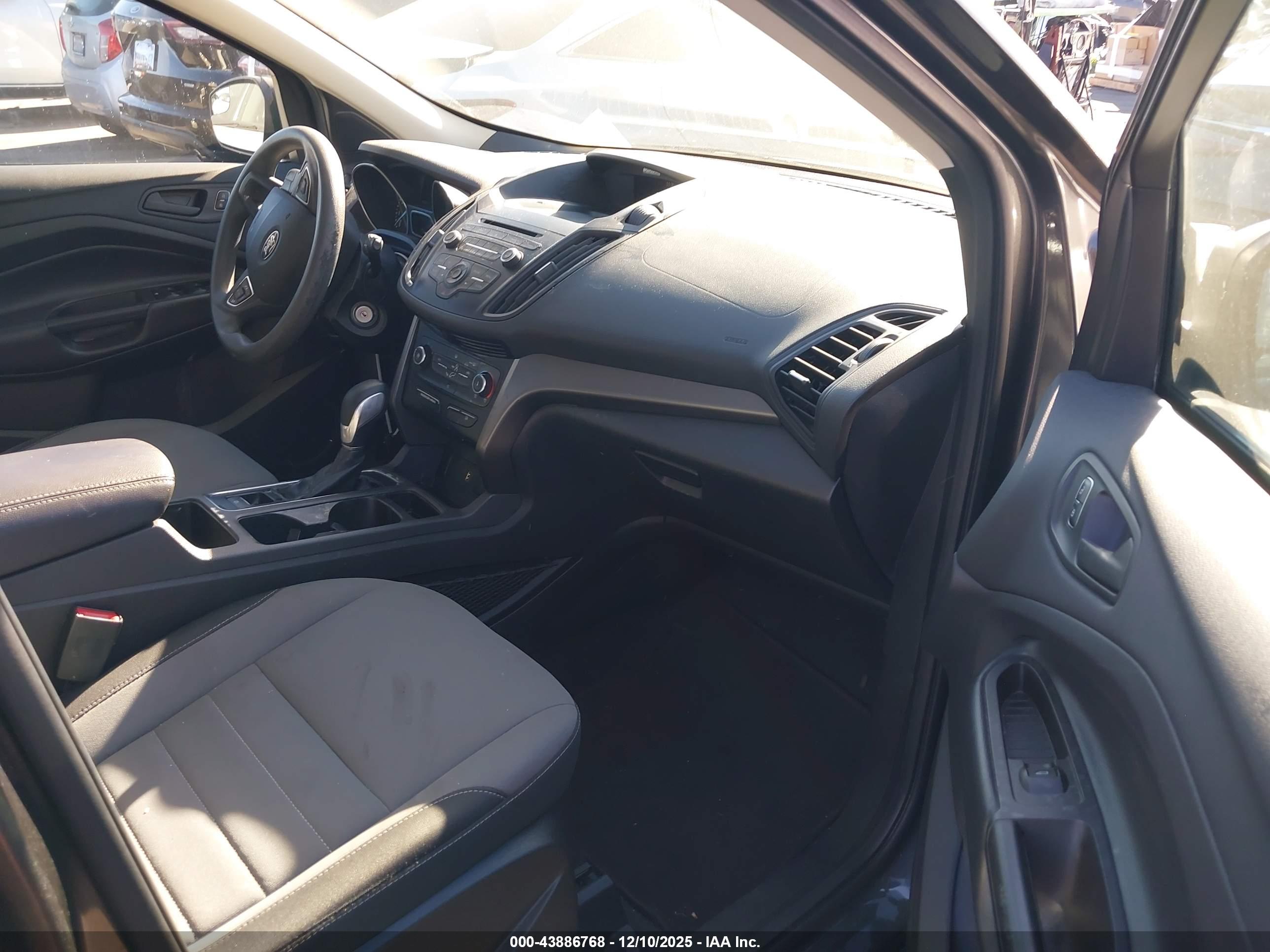 FORD ESCAPE image 5