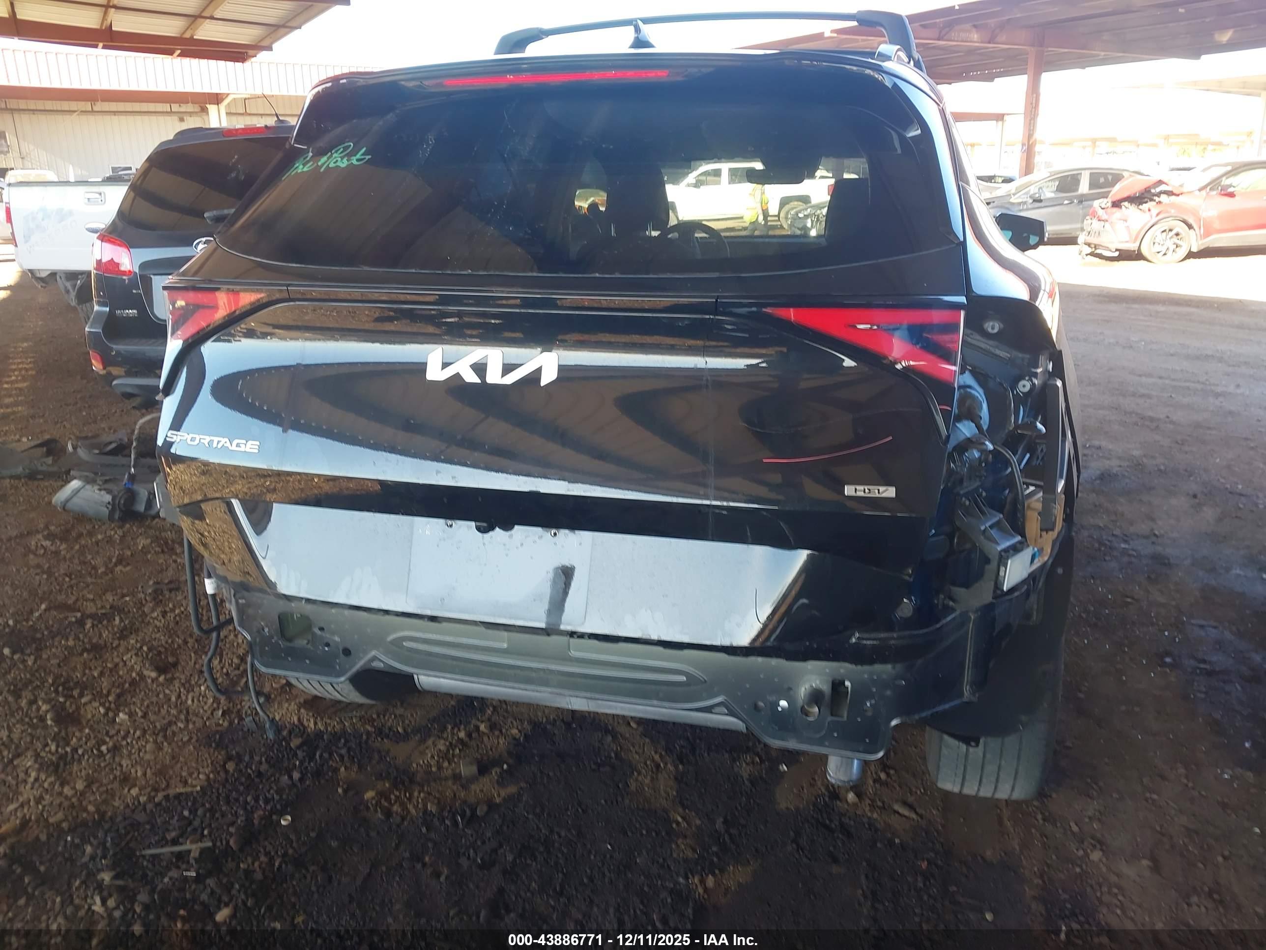 KIA SPORTAGE image 6