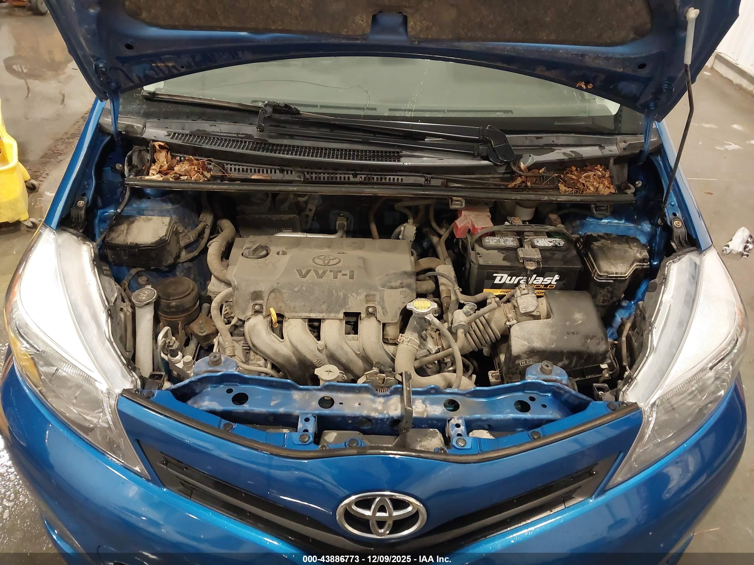 TOYOTA YARIS image 10