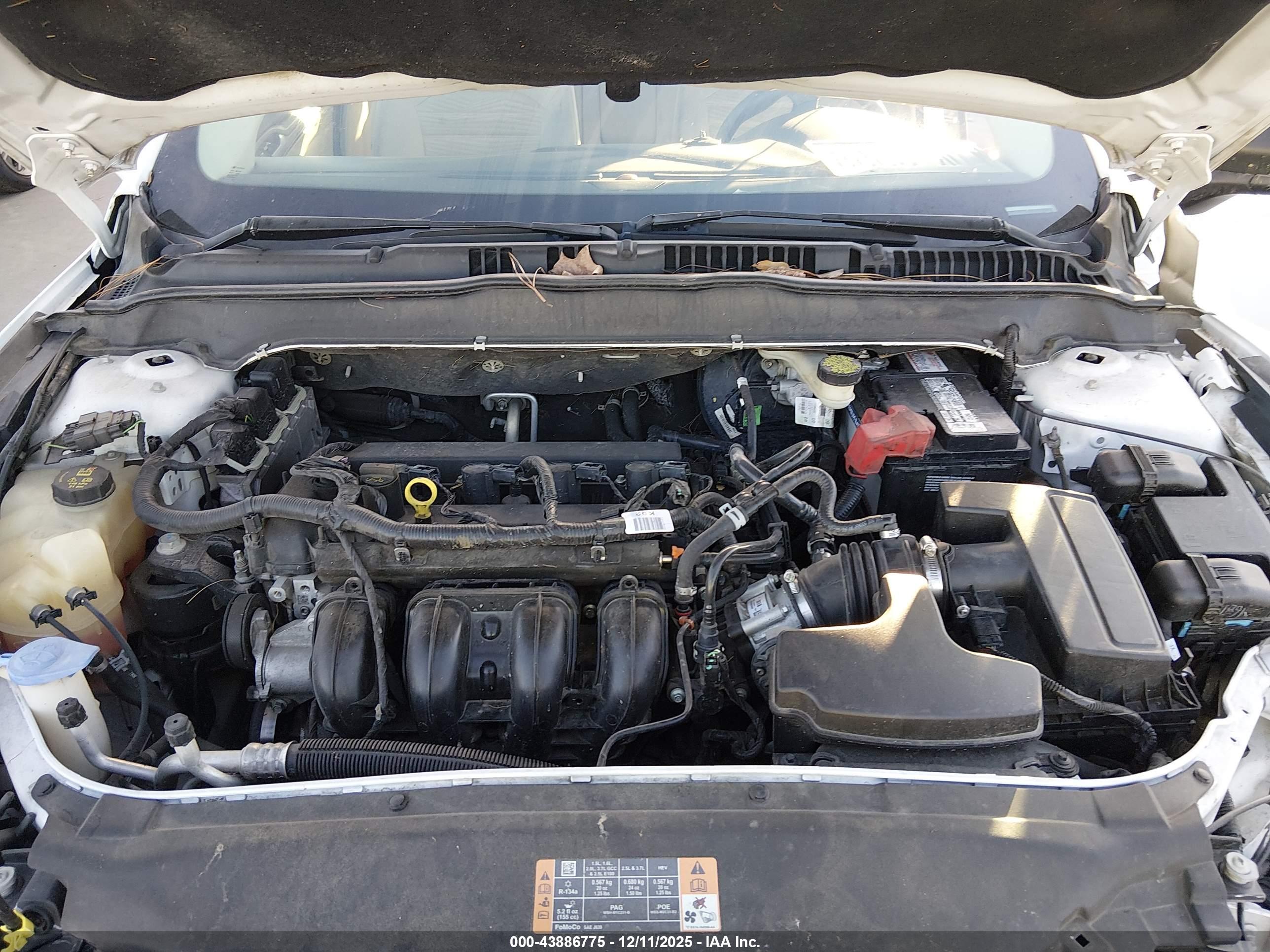 FORD FUSION image 10