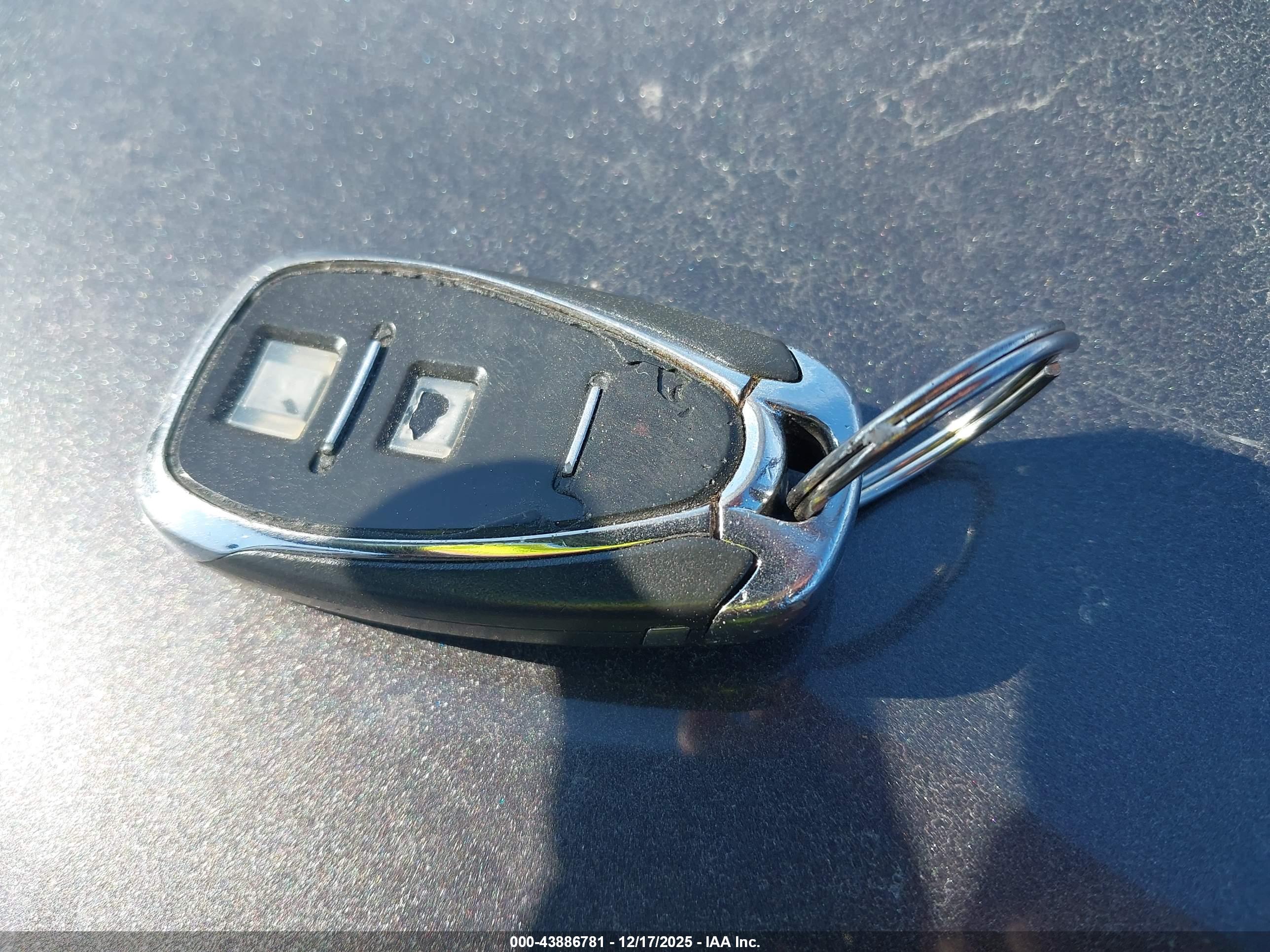 CHEVROLET EQUINOX image 11