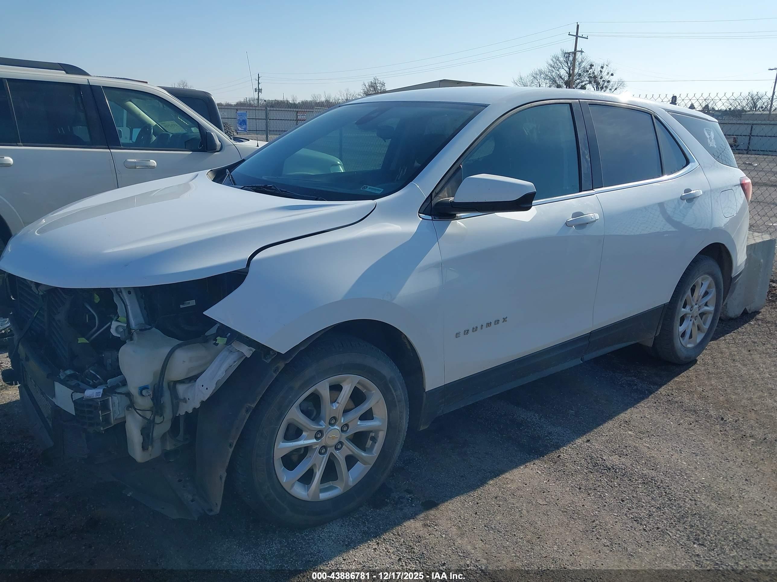 CHEVROLET EQUINOX image 2