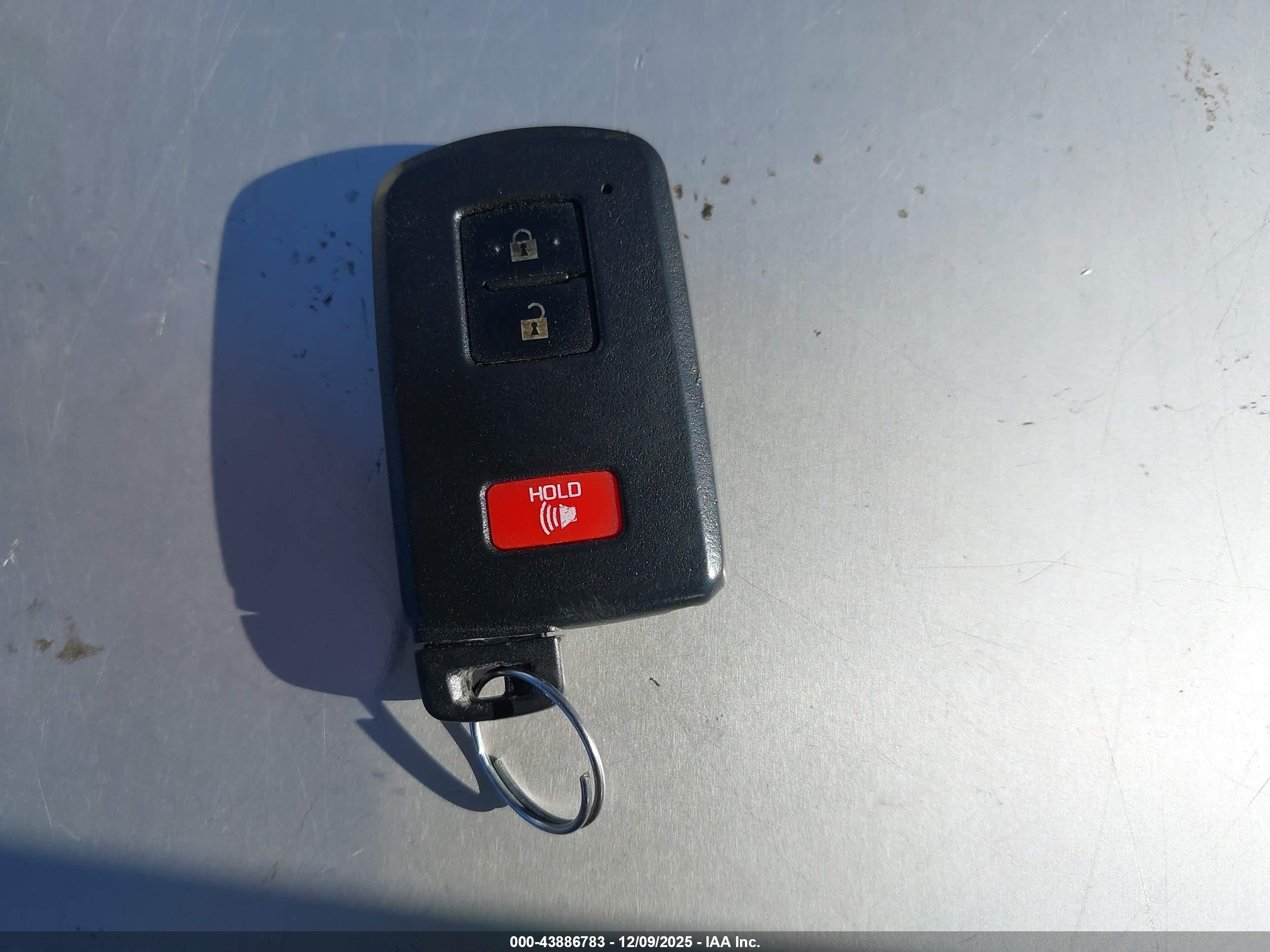 TOYOTA PRIUS image 11