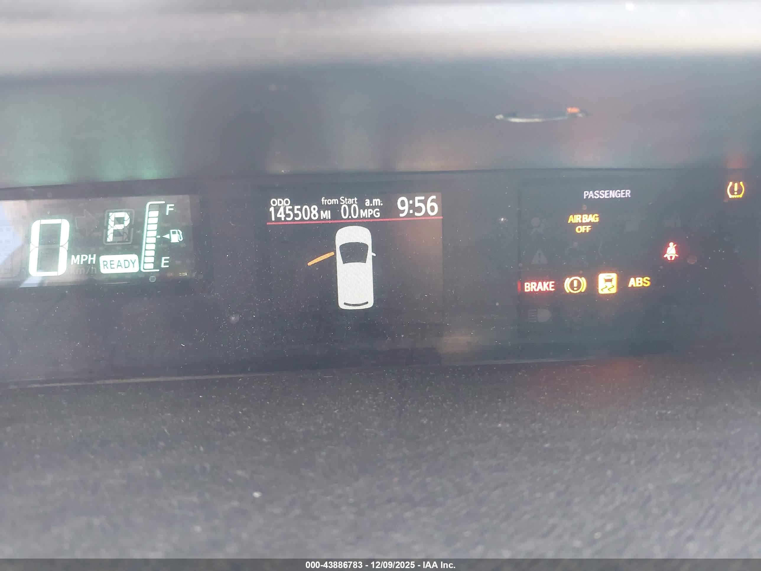 TOYOTA PRIUS image 7