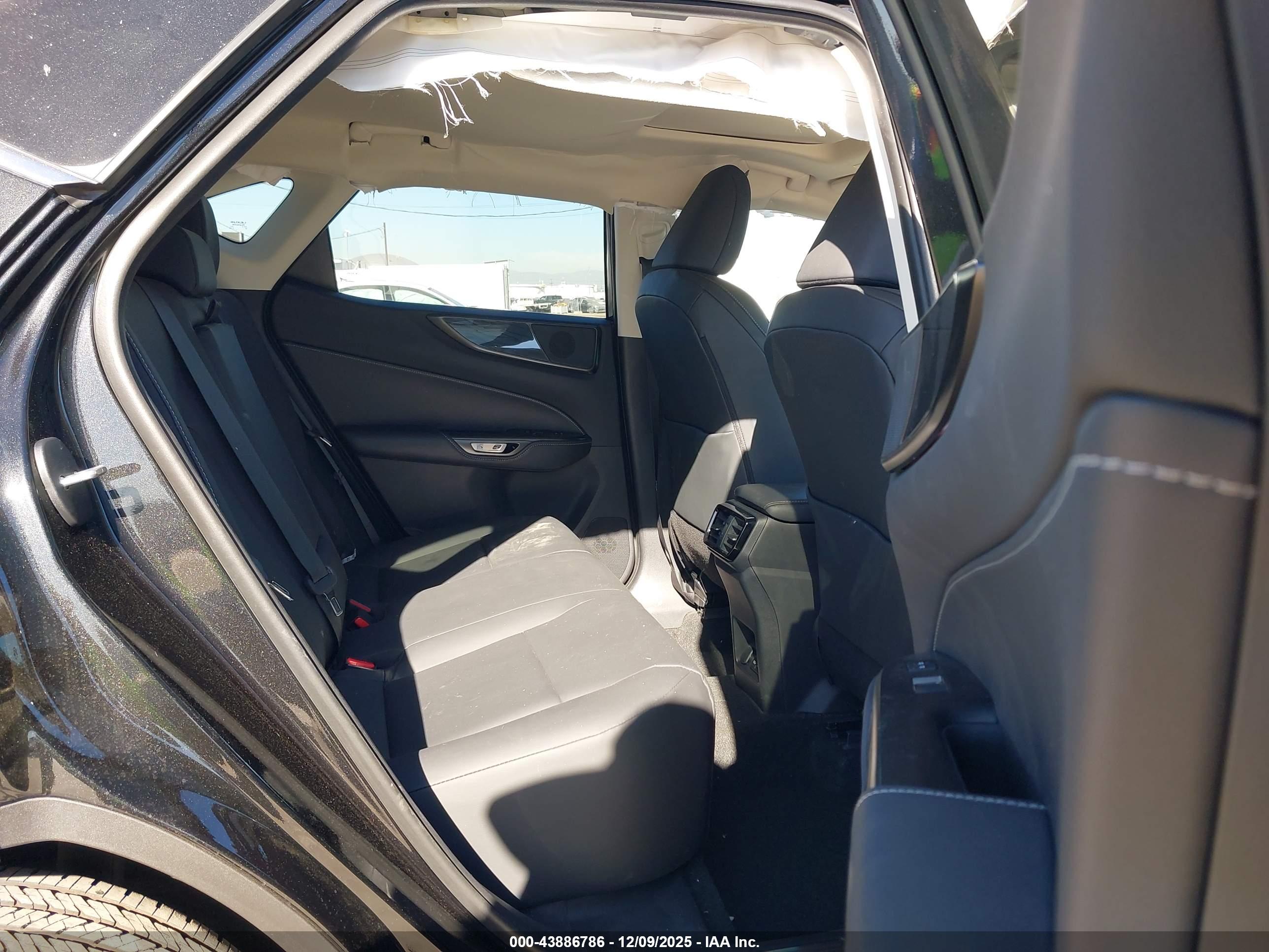 LEXUS NX image 8
