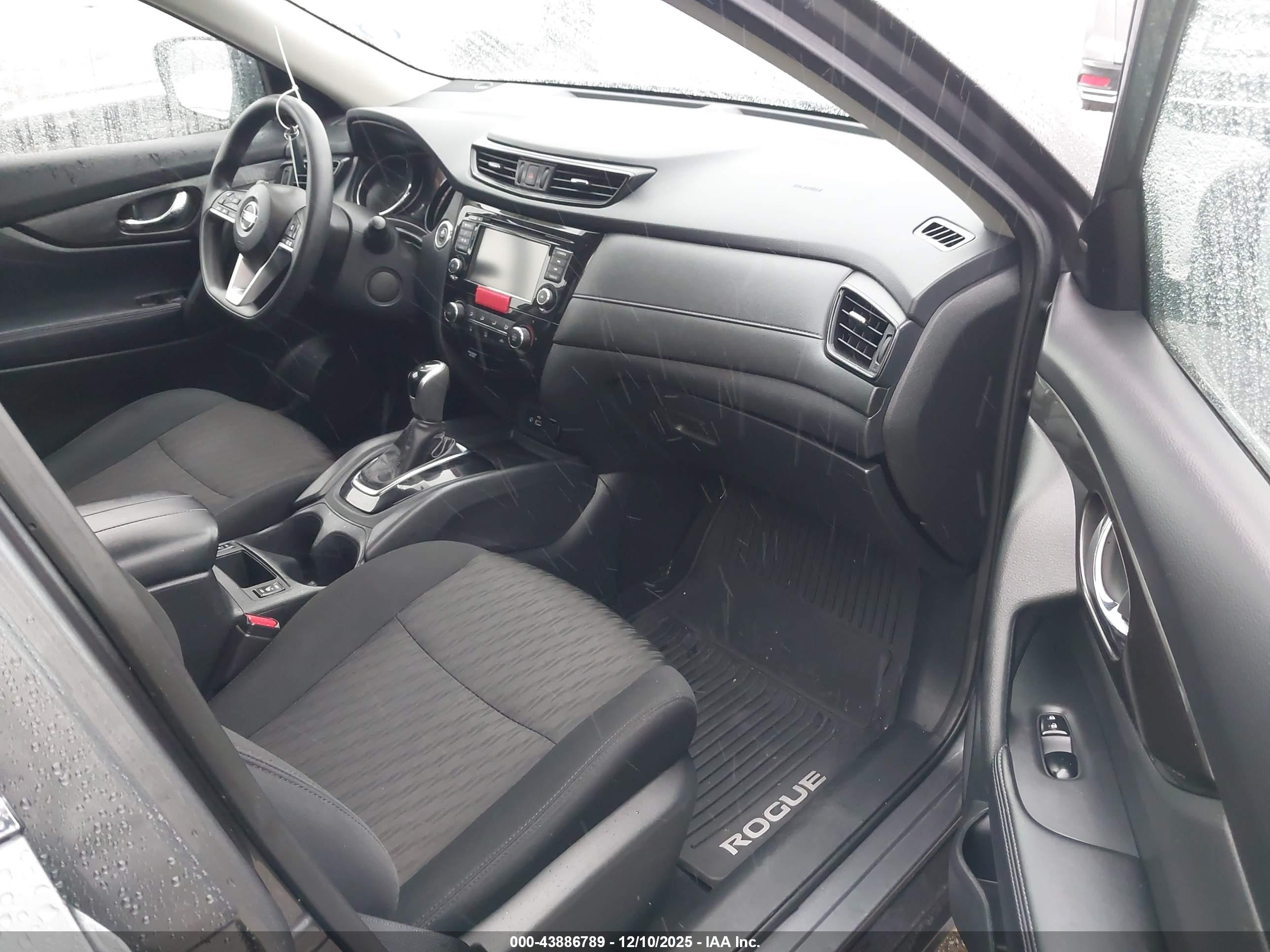 NISSAN ROGUE image 5