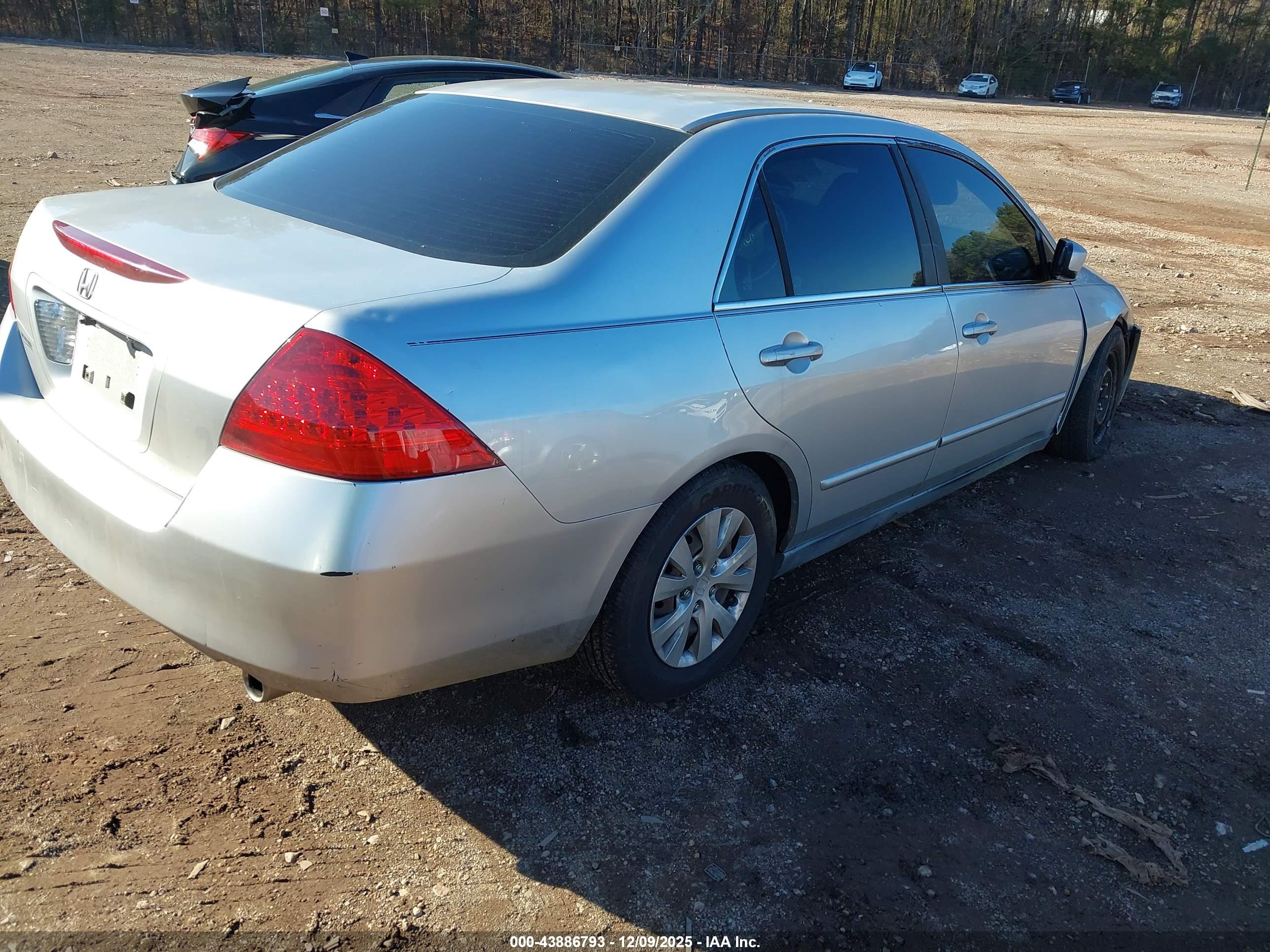 HONDA ACCORD image 4