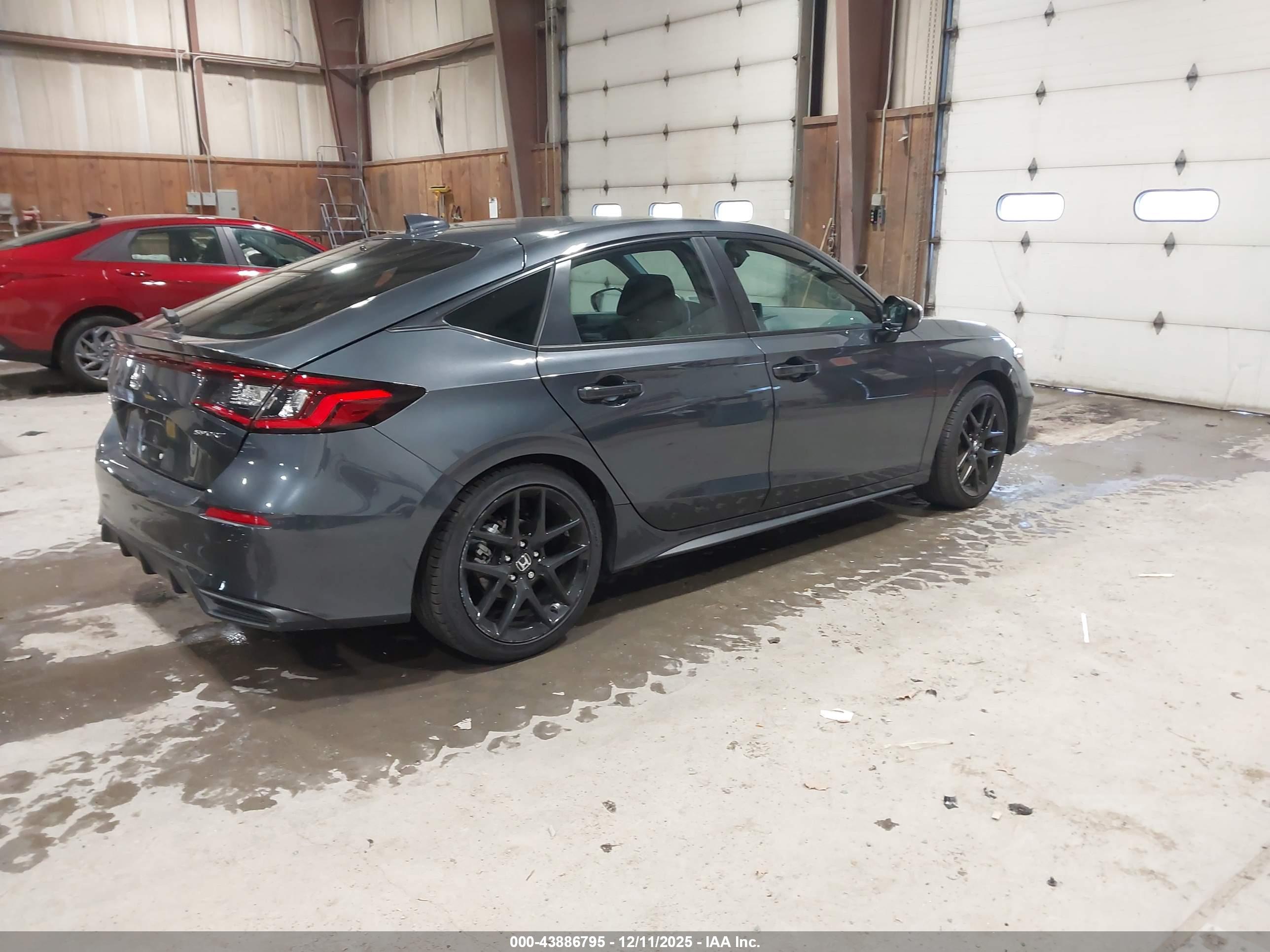 HONDA CIVIC image 4