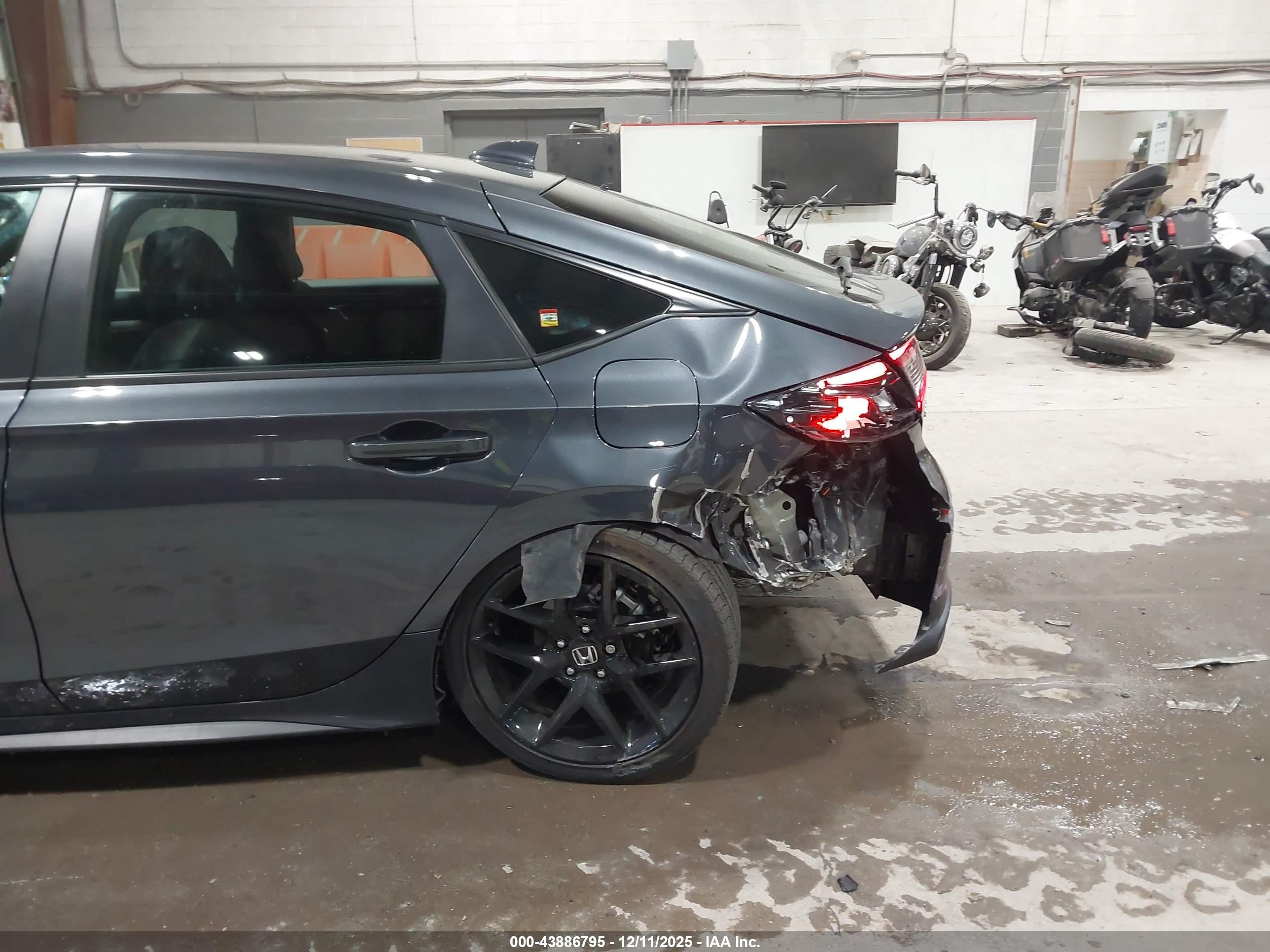 HONDA CIVIC image 6