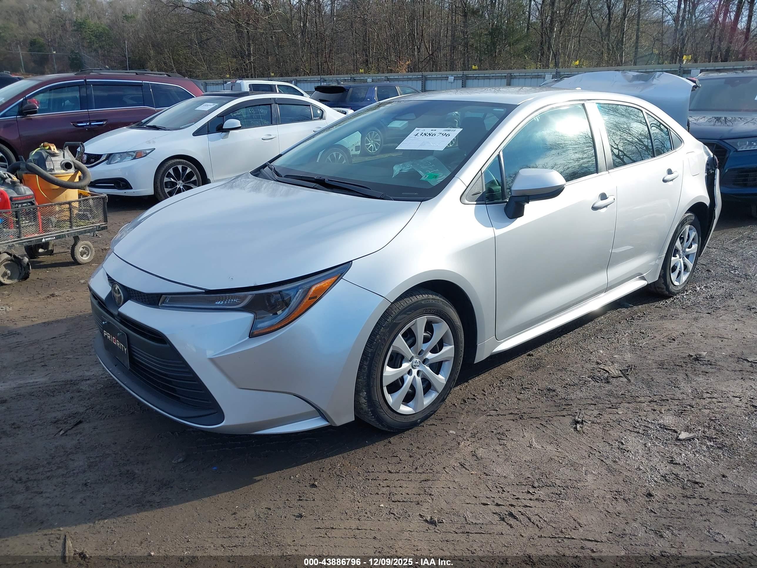TOYOTA COROLLA image 2