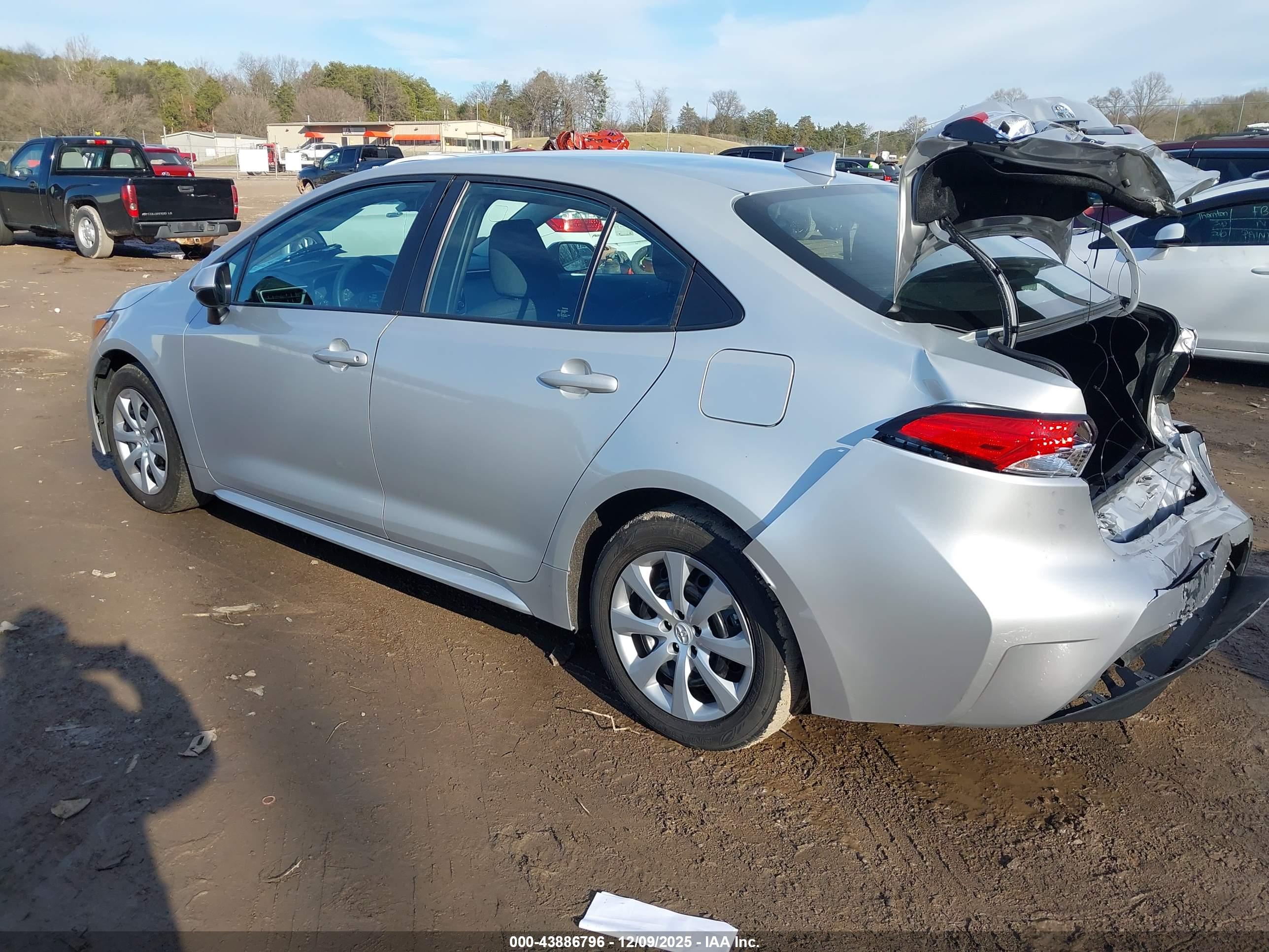 TOYOTA COROLLA image 3