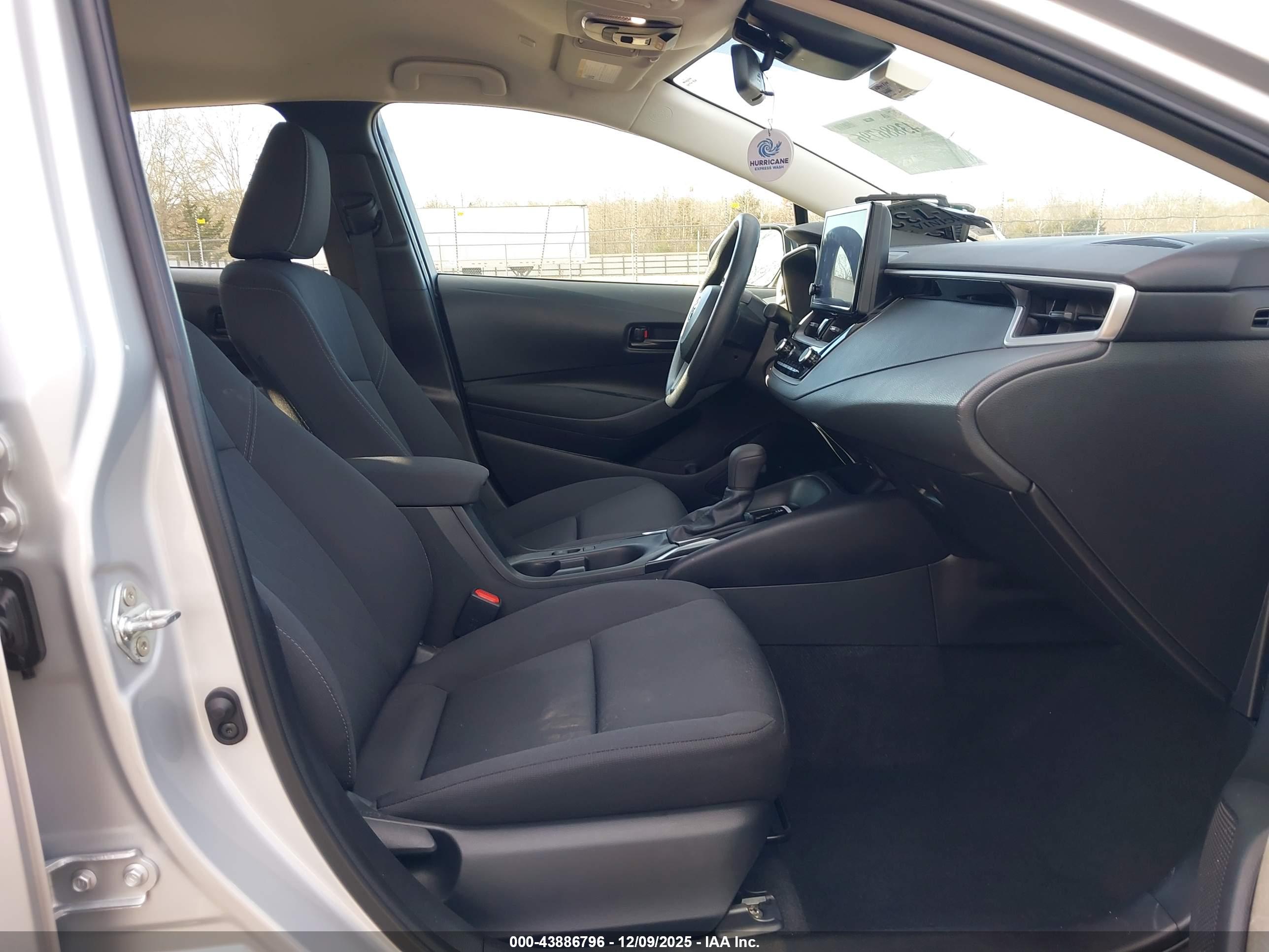 TOYOTA COROLLA image 5