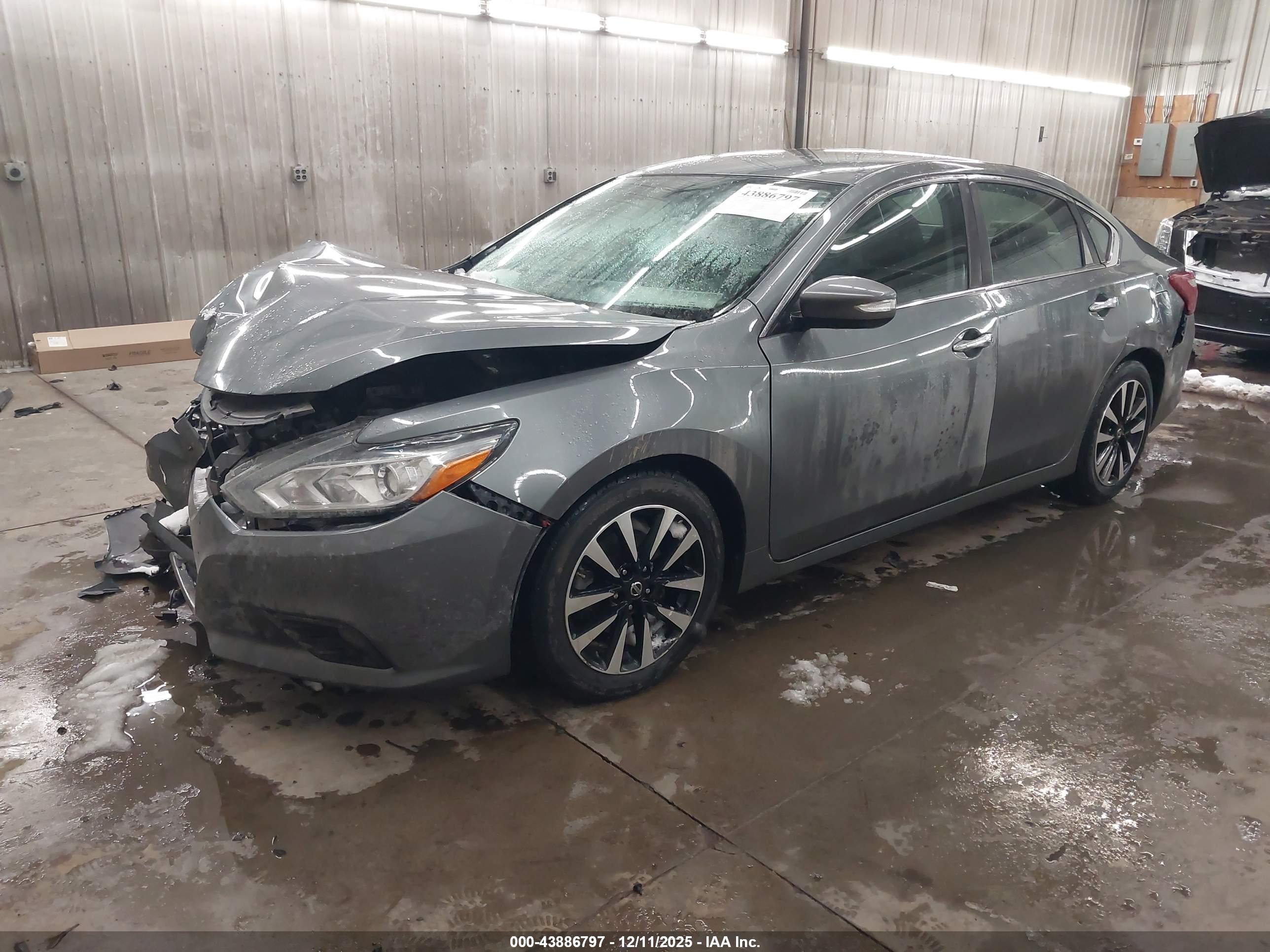 NISSAN ALTIMA image 2