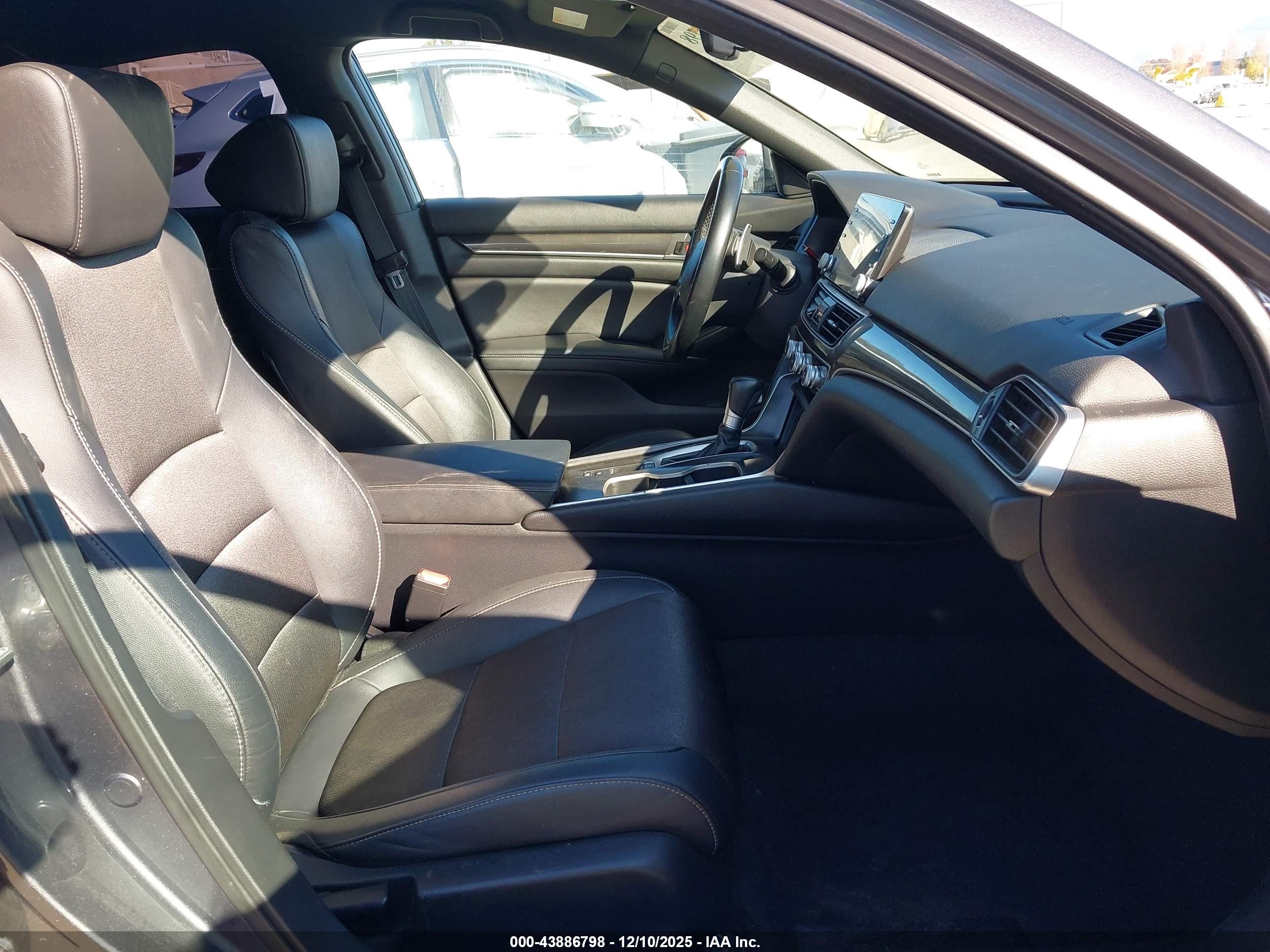 HONDA ACCORD image 5