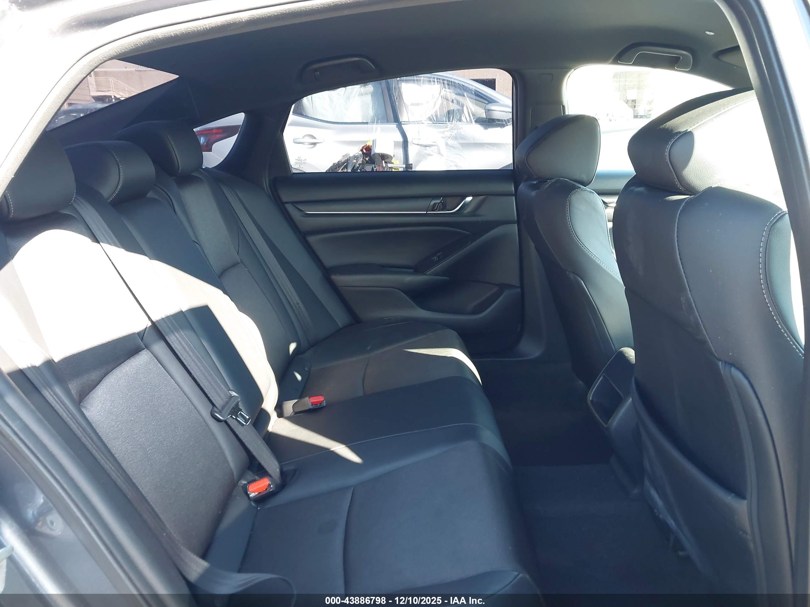 HONDA ACCORD image 8