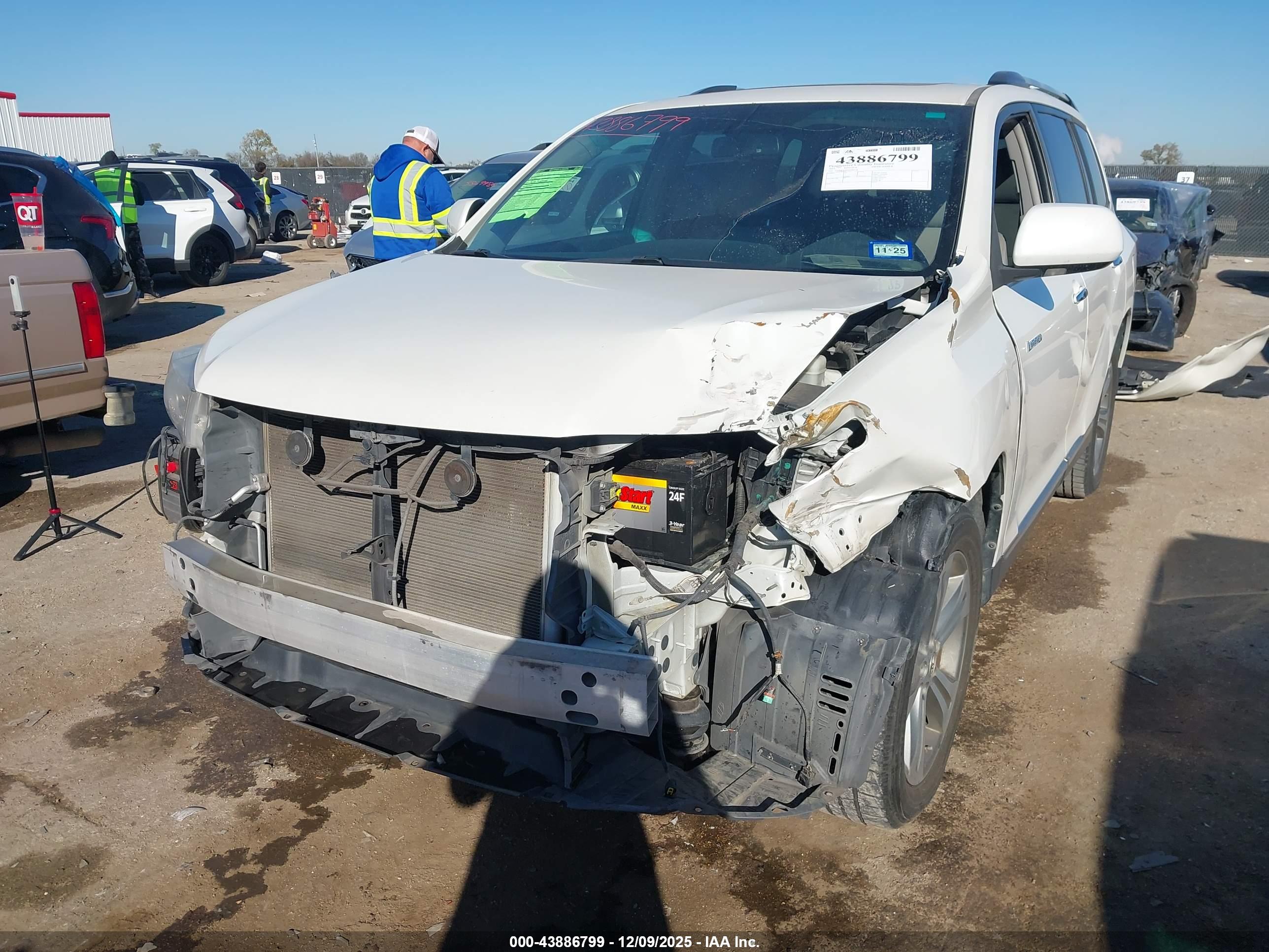 TOYOTA HIGHLANDER image 2