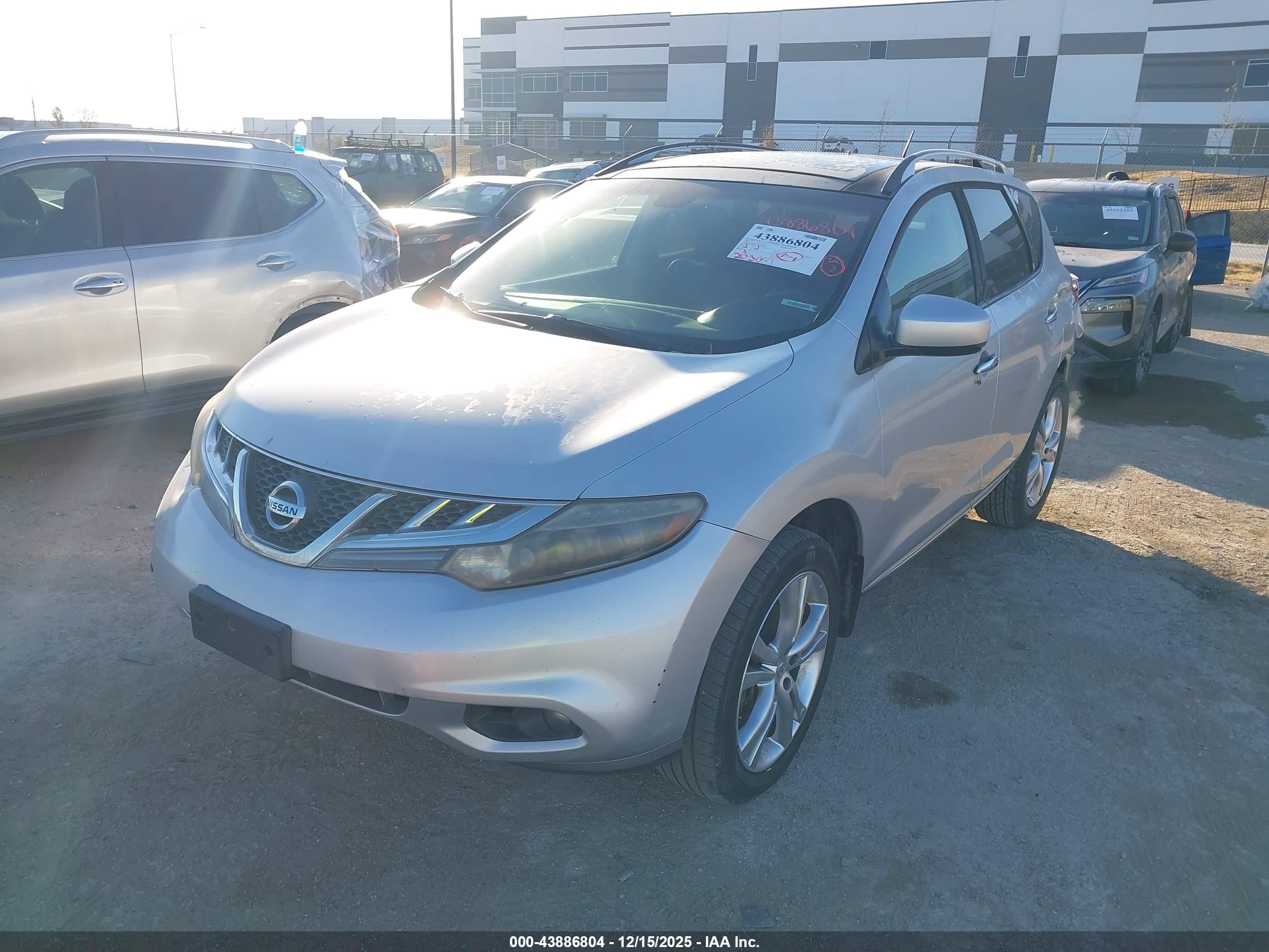 NISSAN MURANO image 2