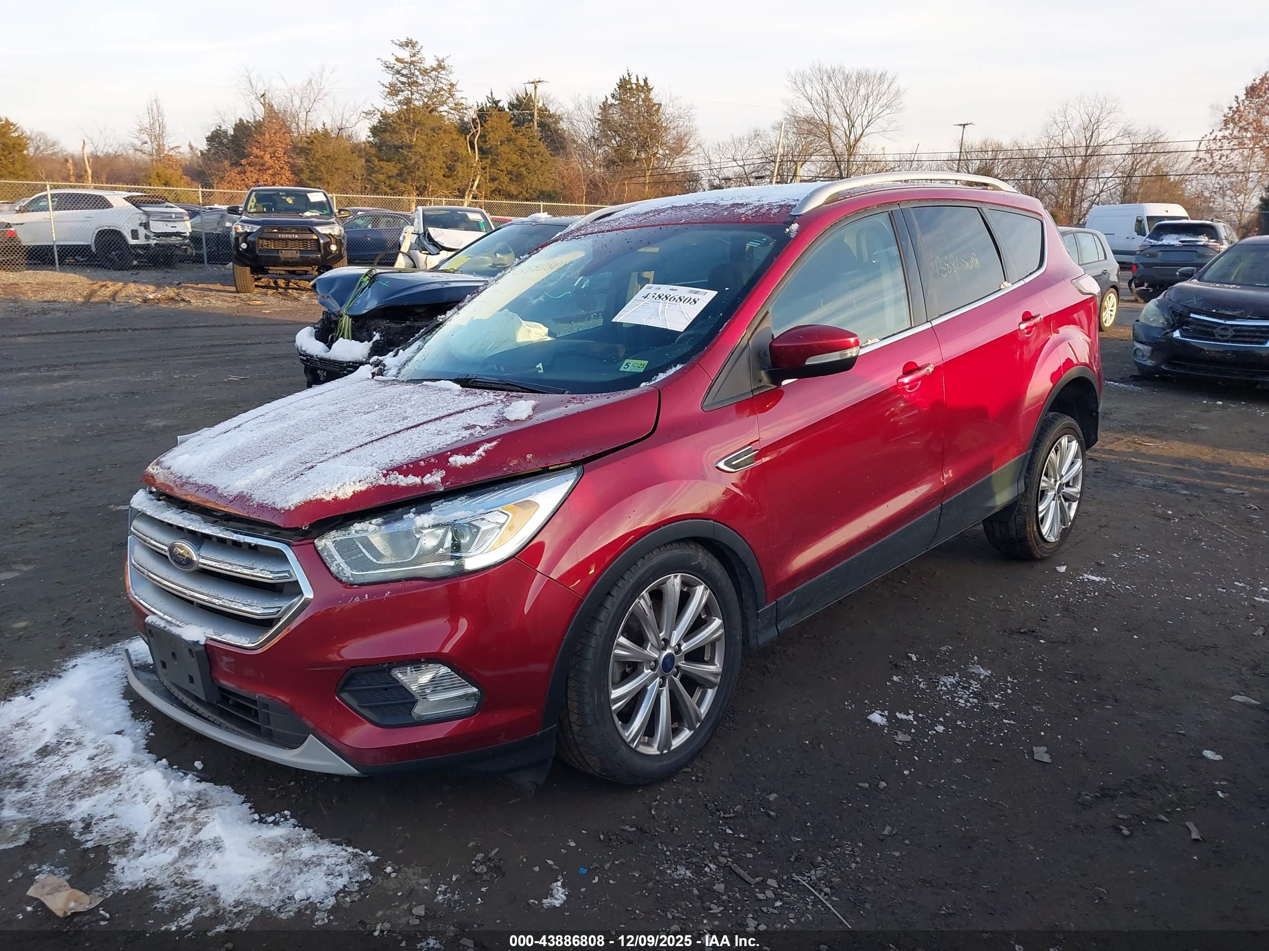FORD ESCAPE image 2