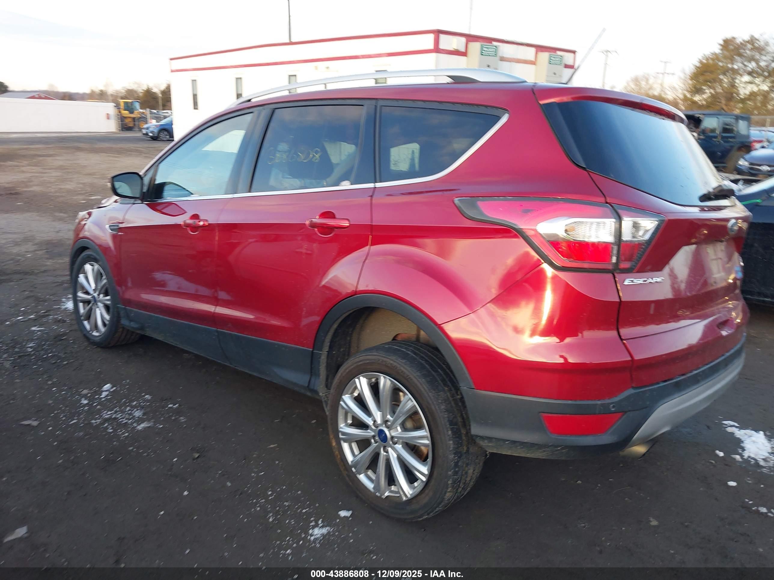 FORD ESCAPE image 3