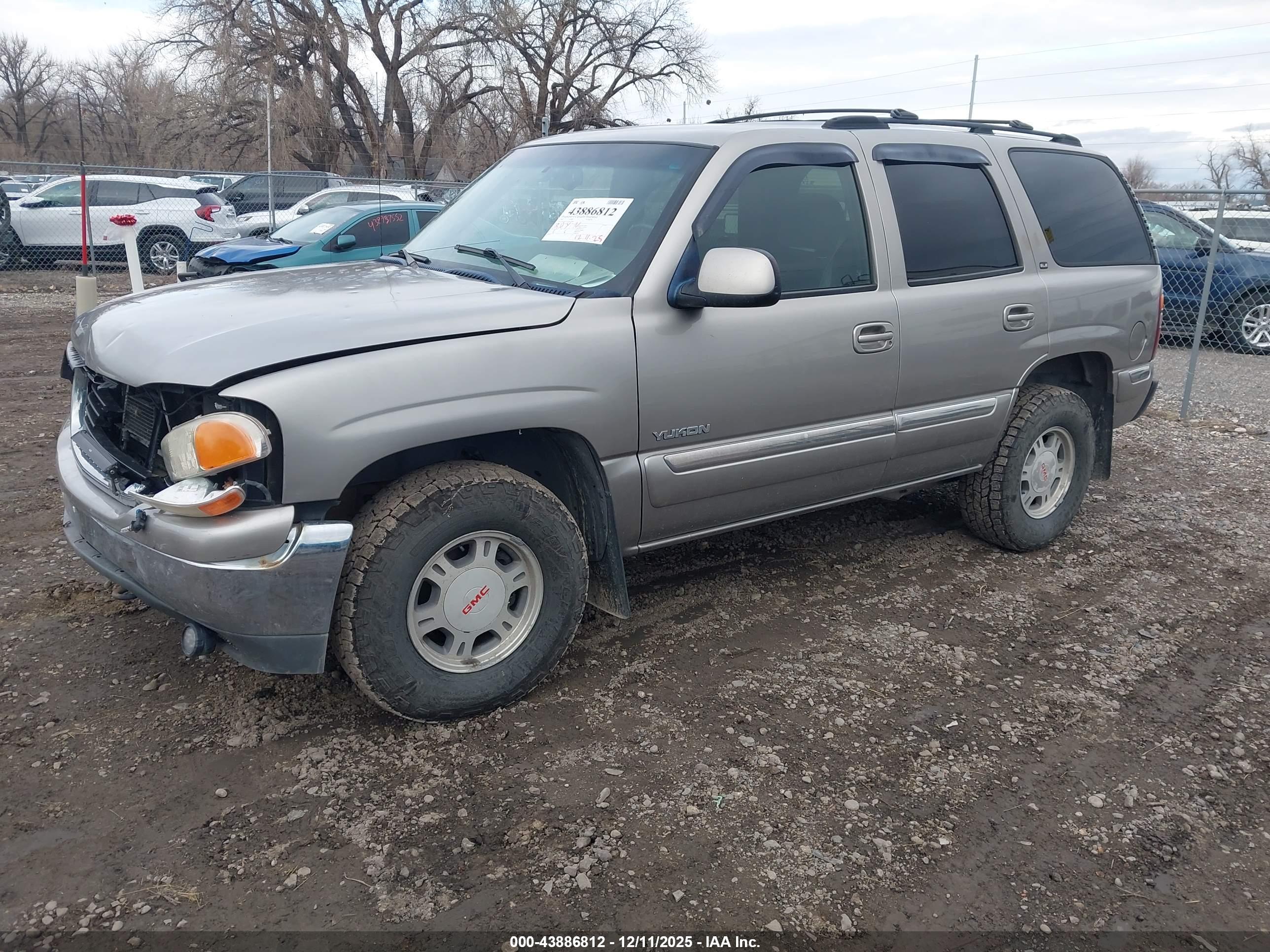 GMC YUKON image 2