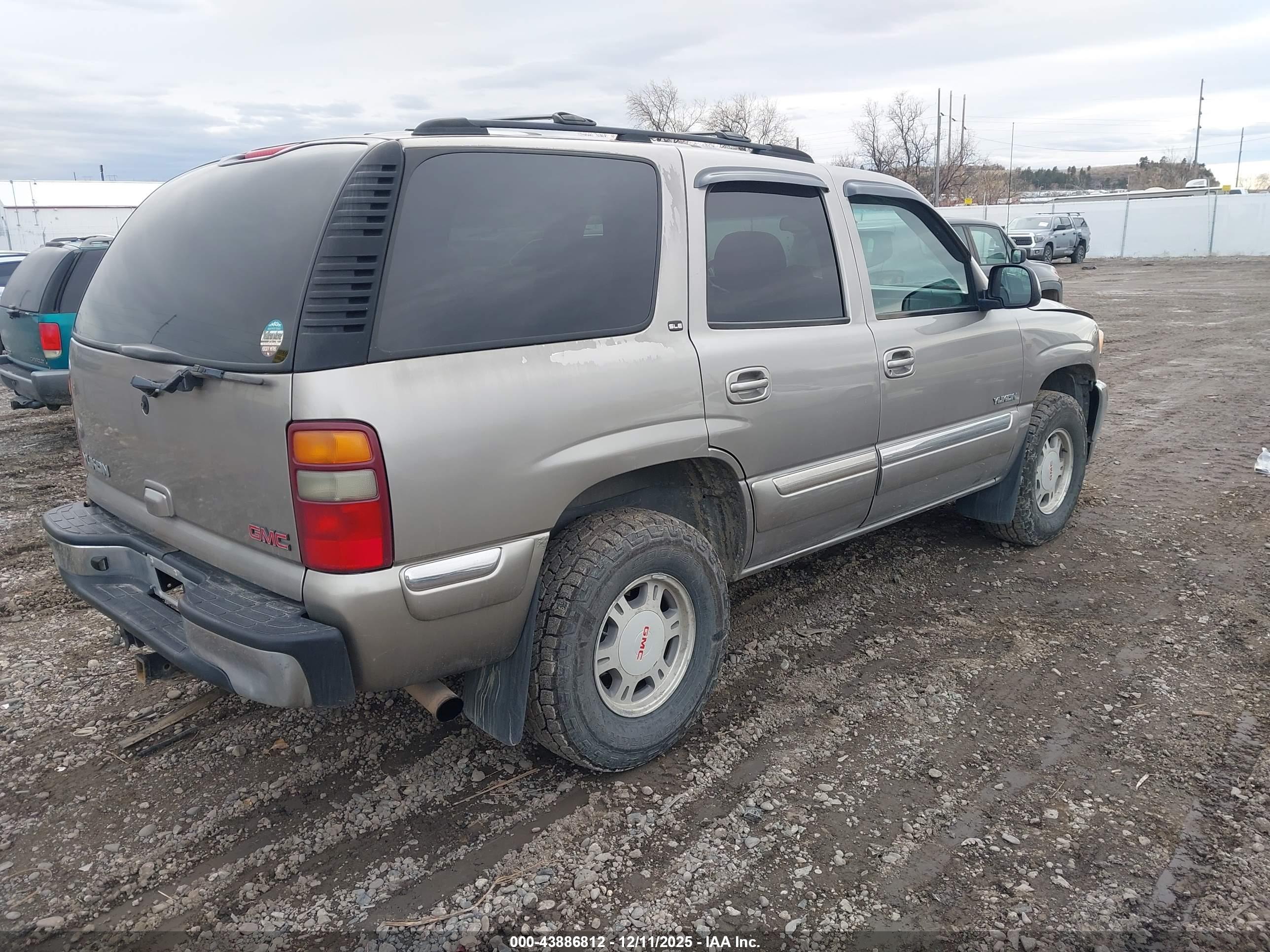 GMC YUKON image 4