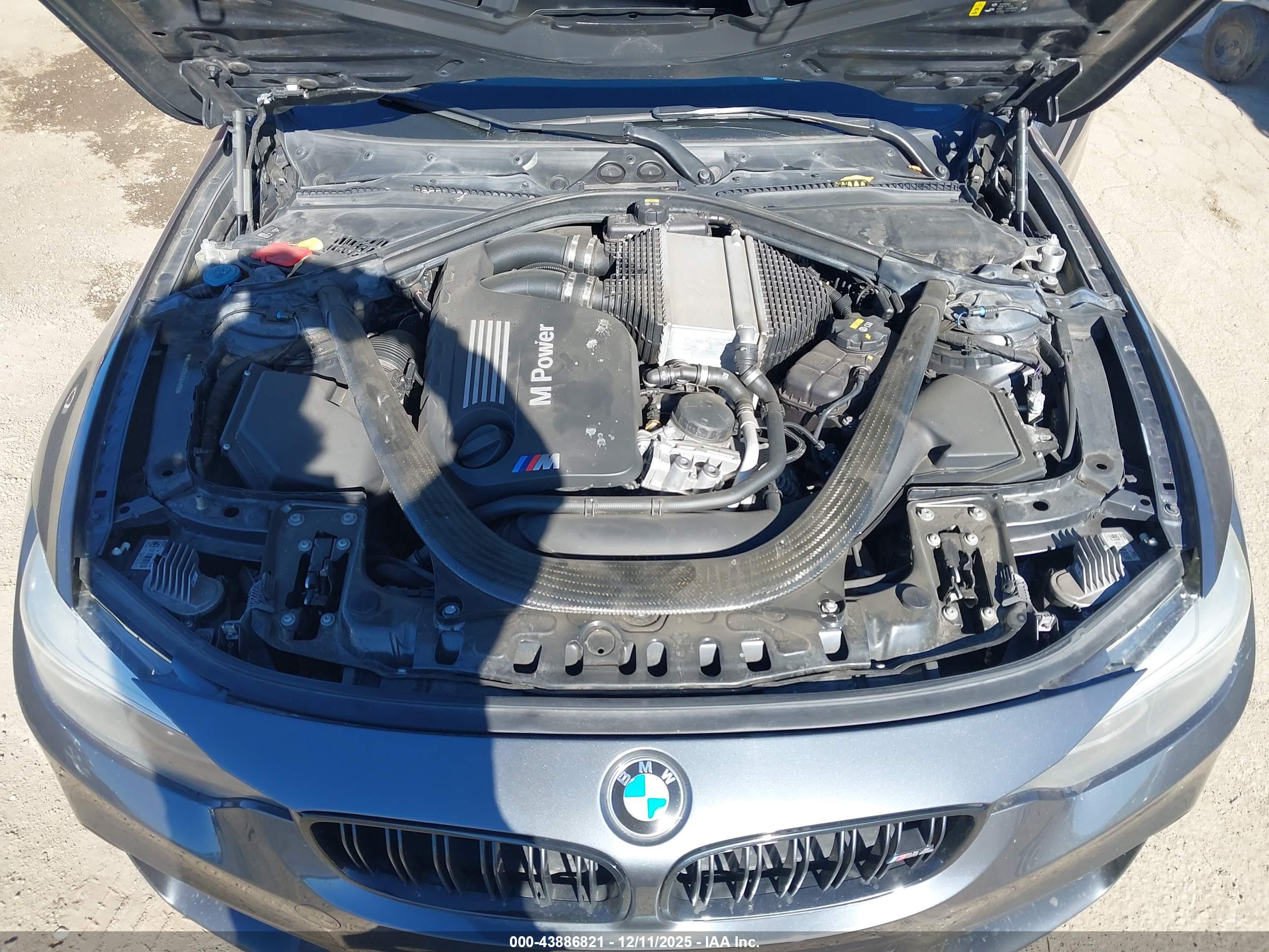 BMW M4 image 10