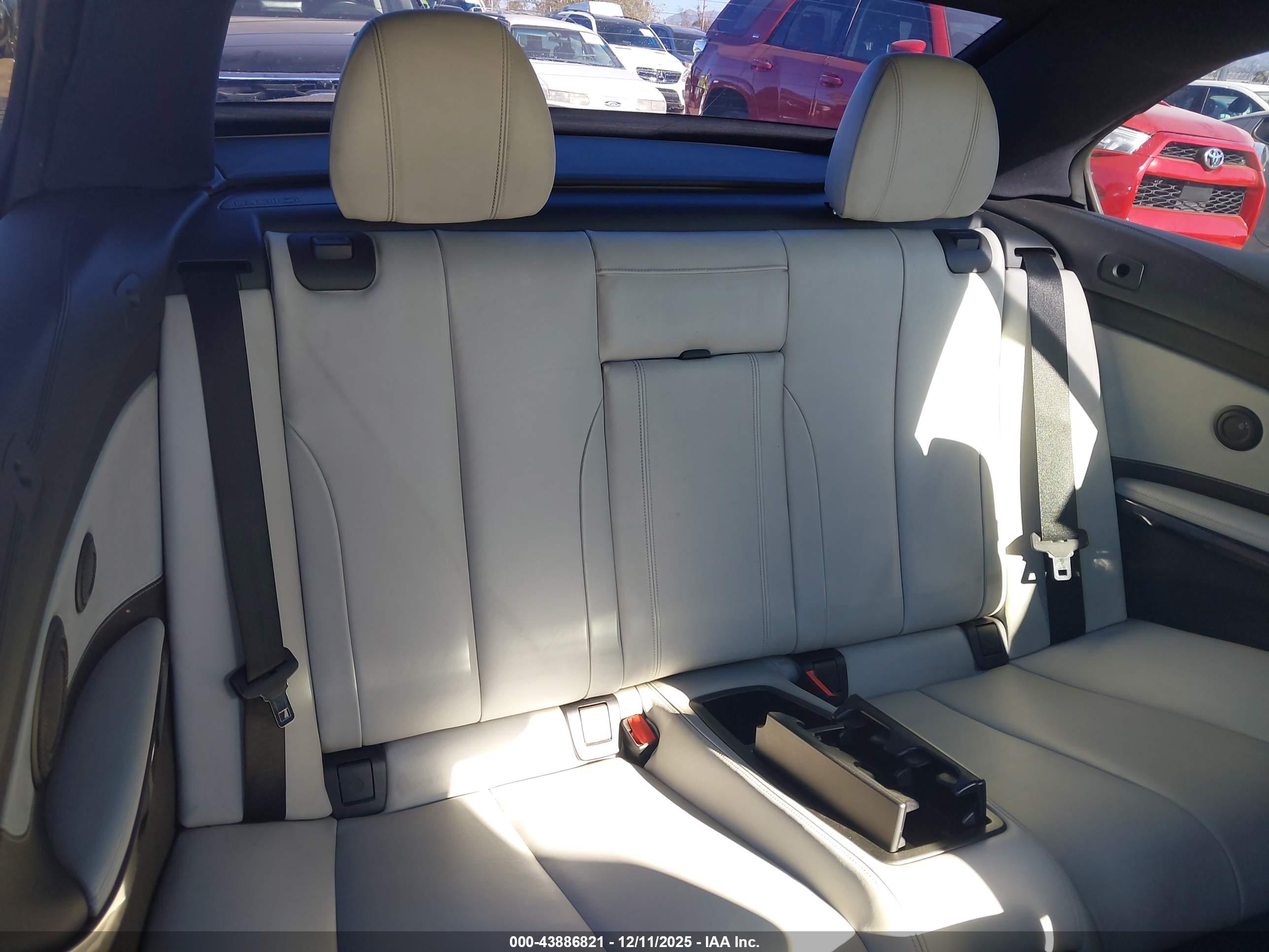 BMW M4 image 8