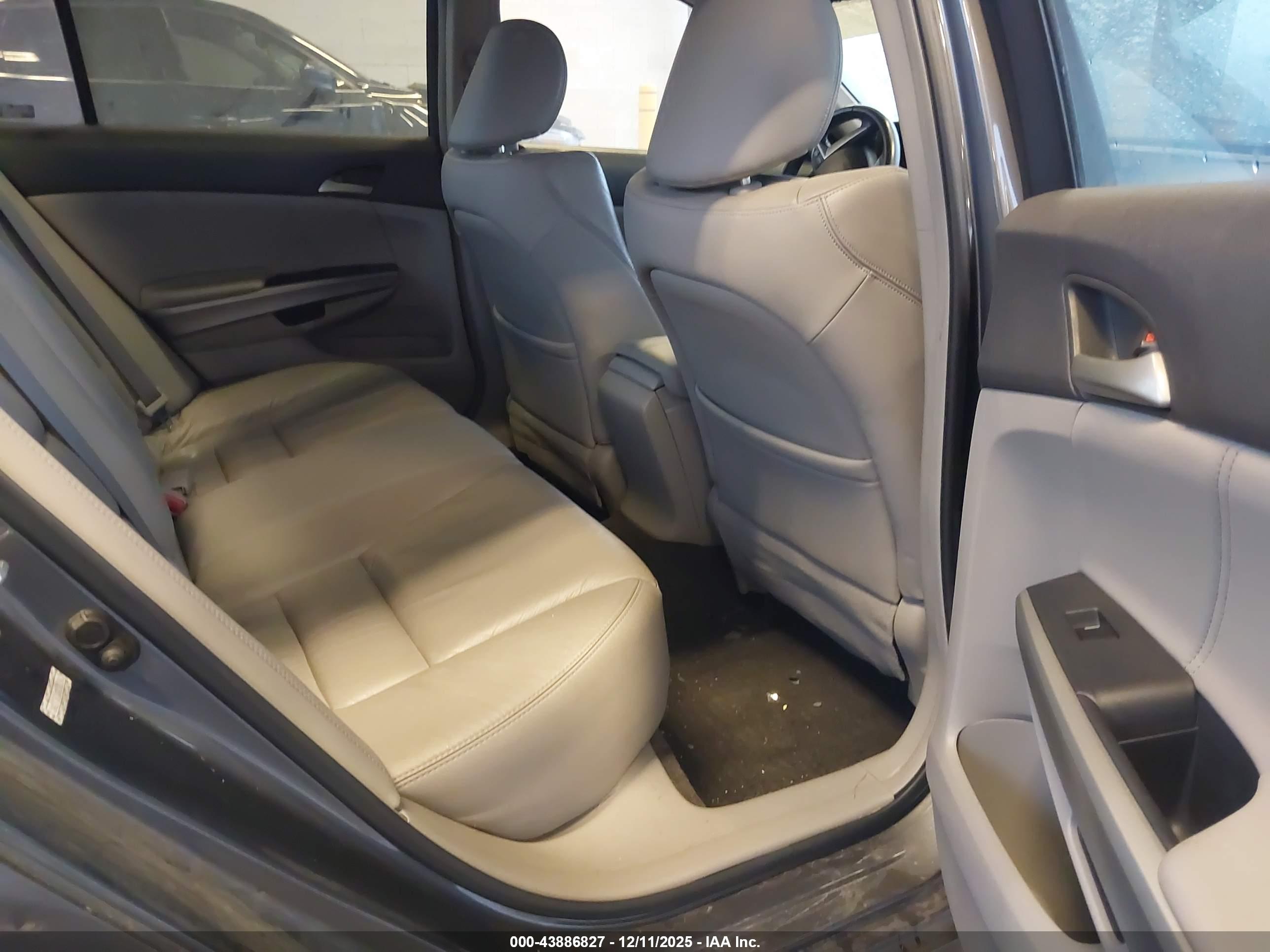 HONDA ACCORD image 8