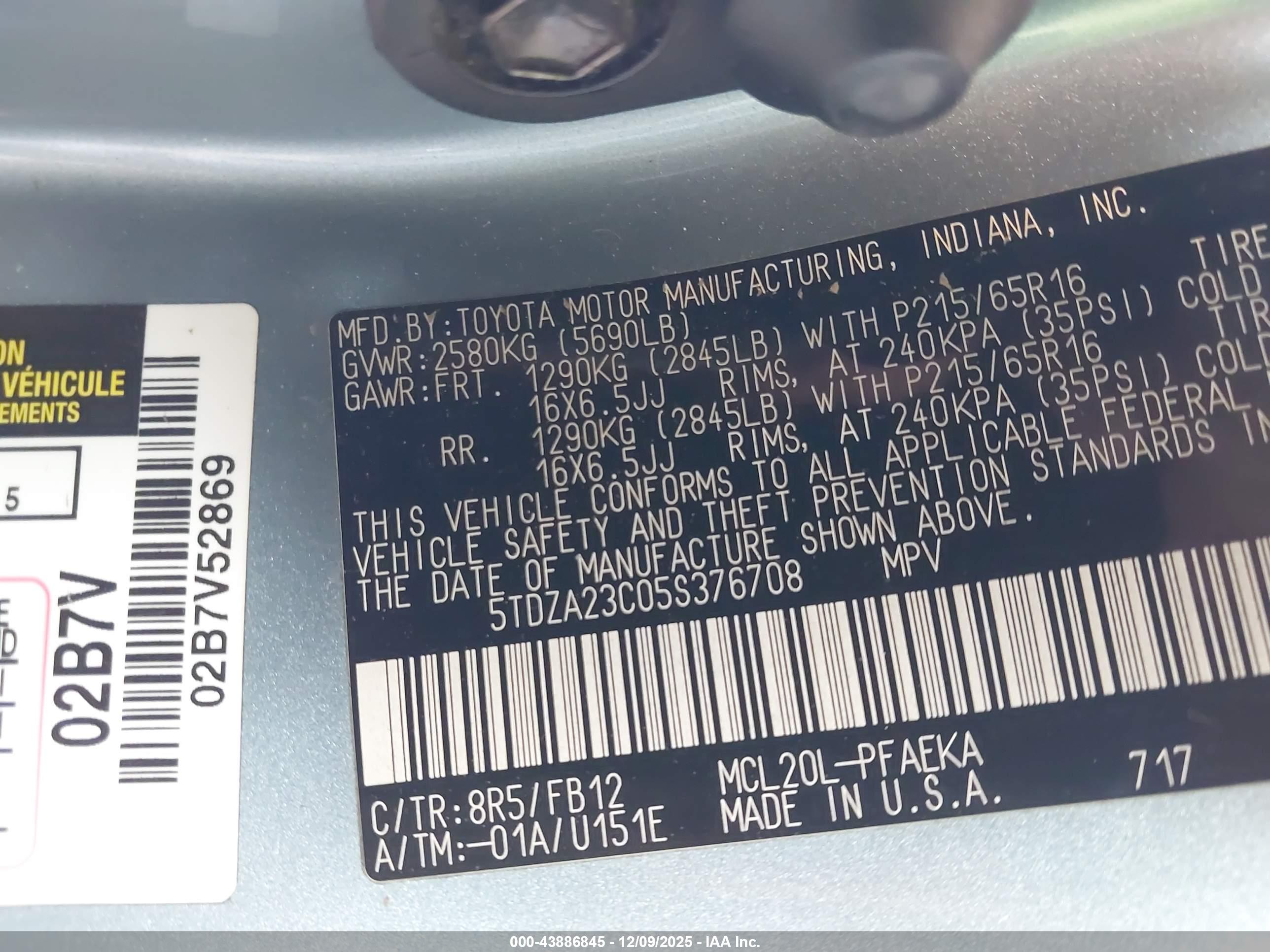 TOYOTA SIENNA image 9