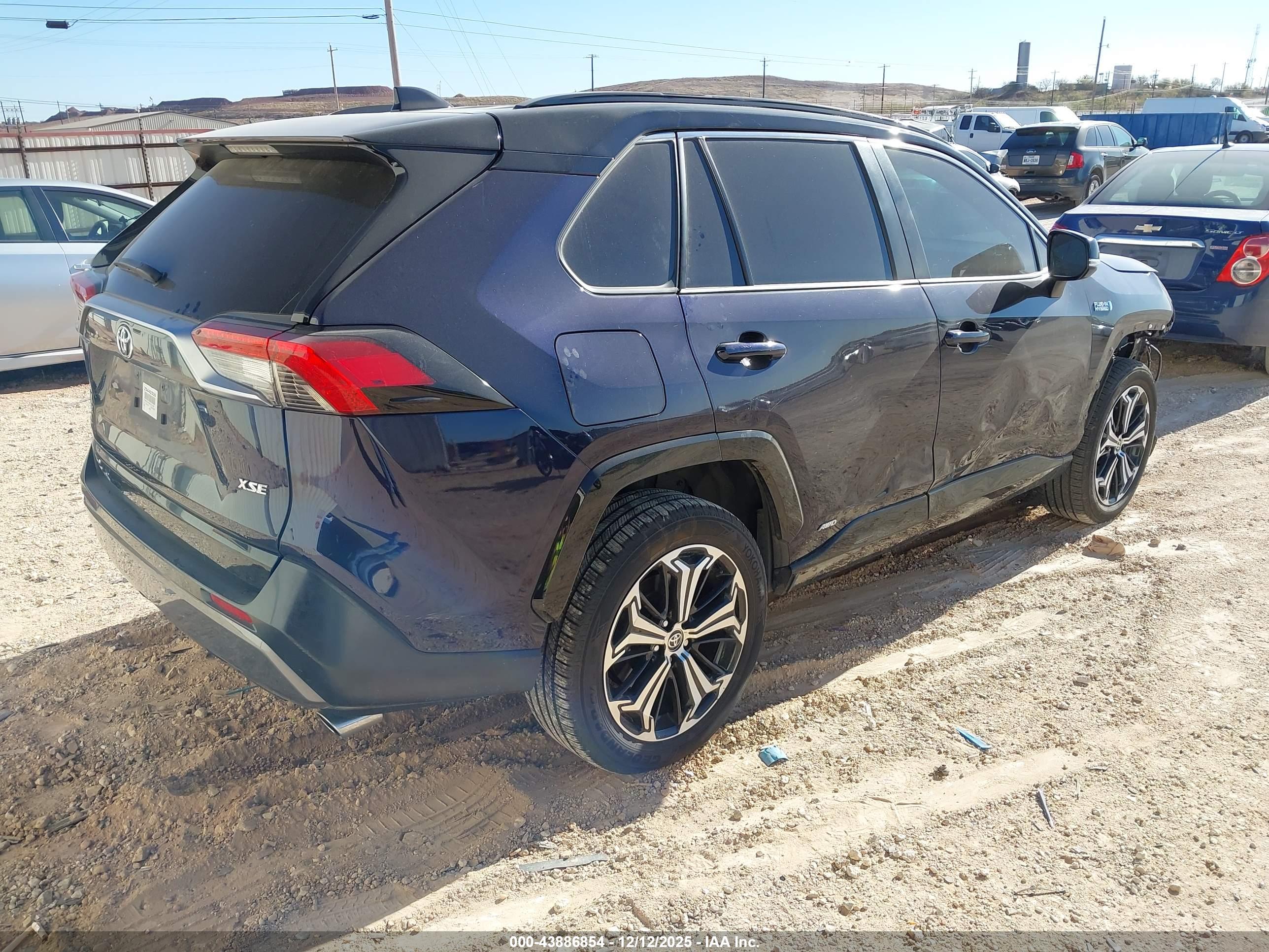 TOYOTA RAV4 image 4